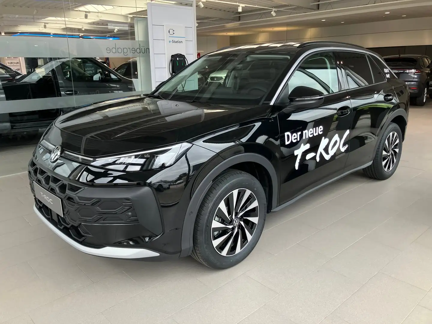 Volkswagen T-Roc Life eTSI DSG Schwarz - 1