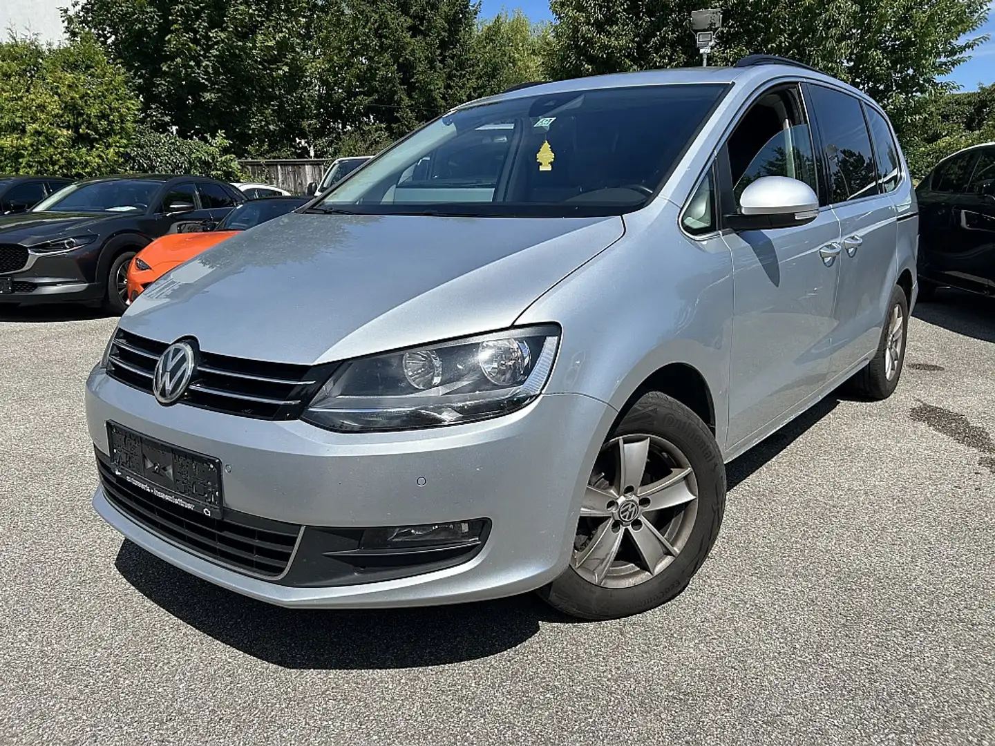 Volkswagen Sharan Comfortline SCR 2,0 TDI DSG 4Motion / ACC Silber - 1