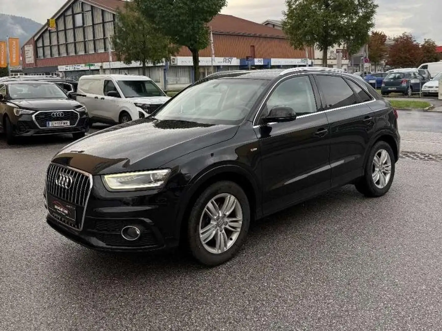Audi Q3 2.0 TDI quattro S-line Schwarz - 2