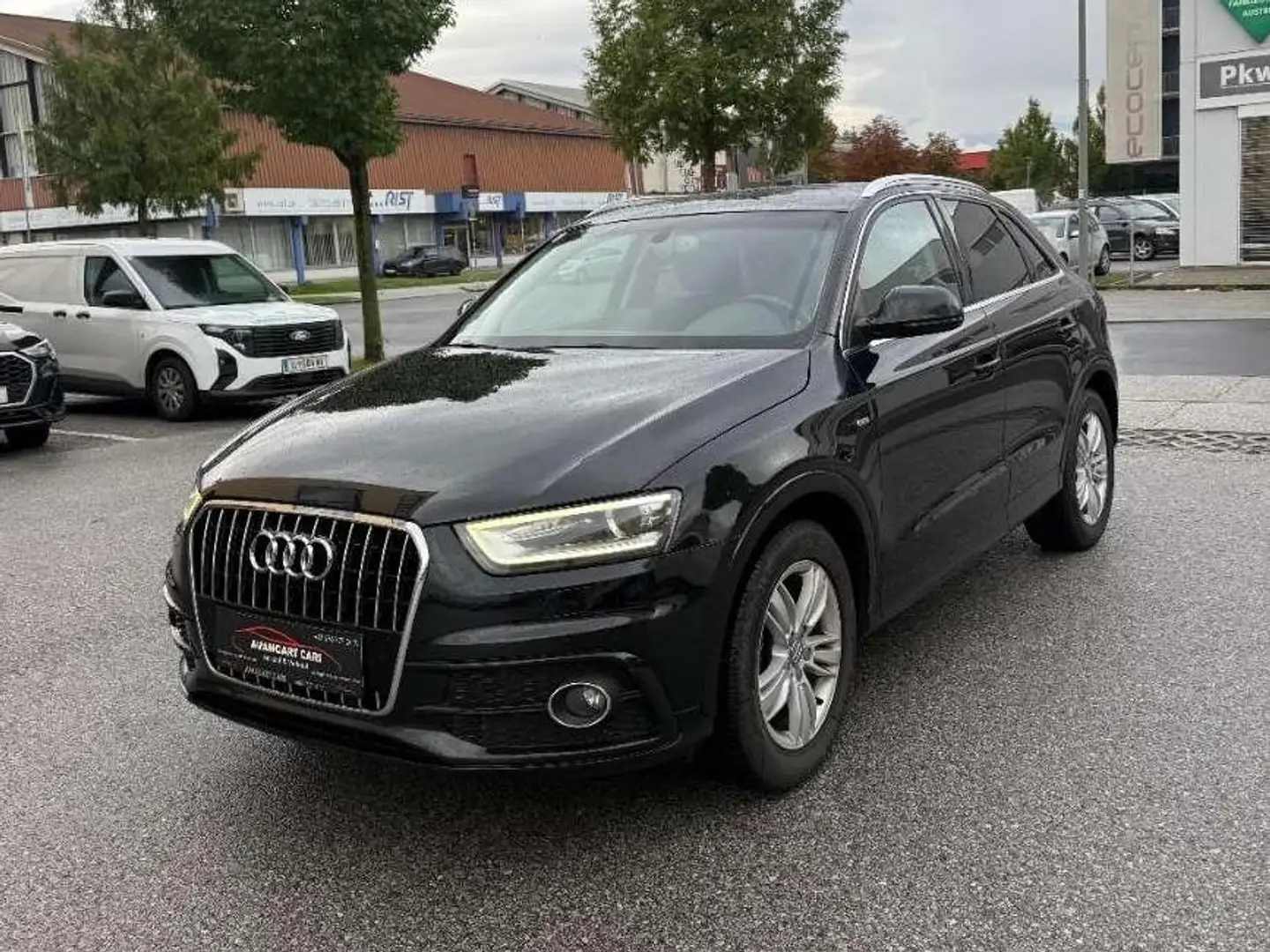 Audi Q3 2.0 TDI quattro S-line Schwarz - 1