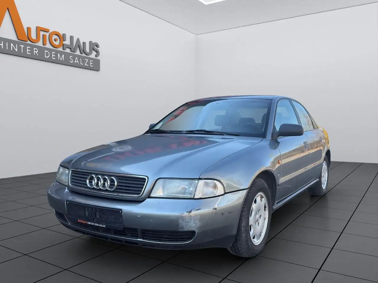 Audi A4 1.8l - Metallic|SCHIEBEDACH|, foto 2