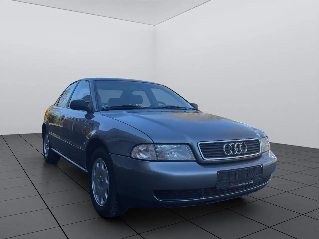 Audi A4 1.8l - Metallic|SCHIEBEDACH|, foto 8