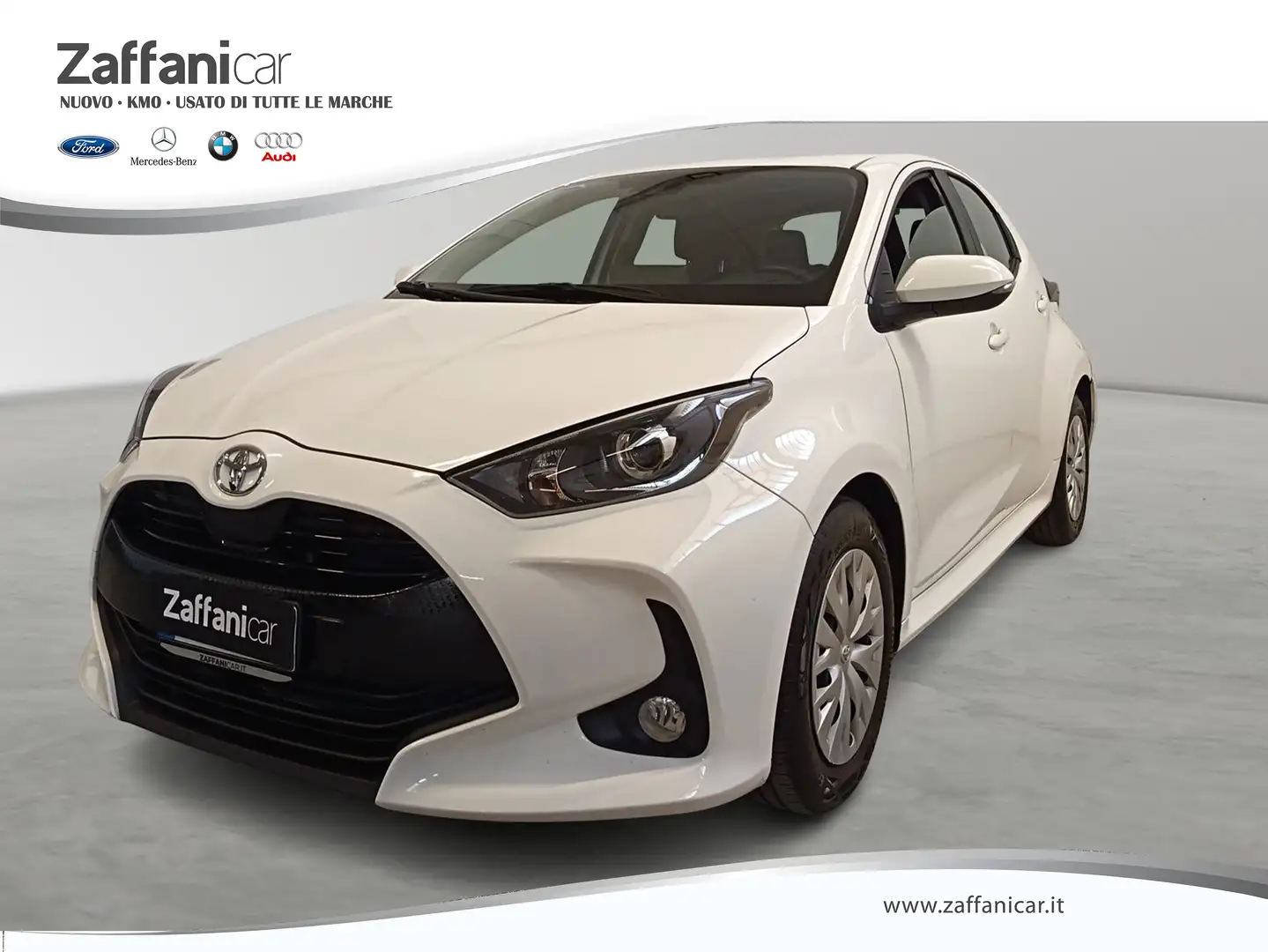 Toyota Yaris 1.0 5 porte Active Bianco - 1