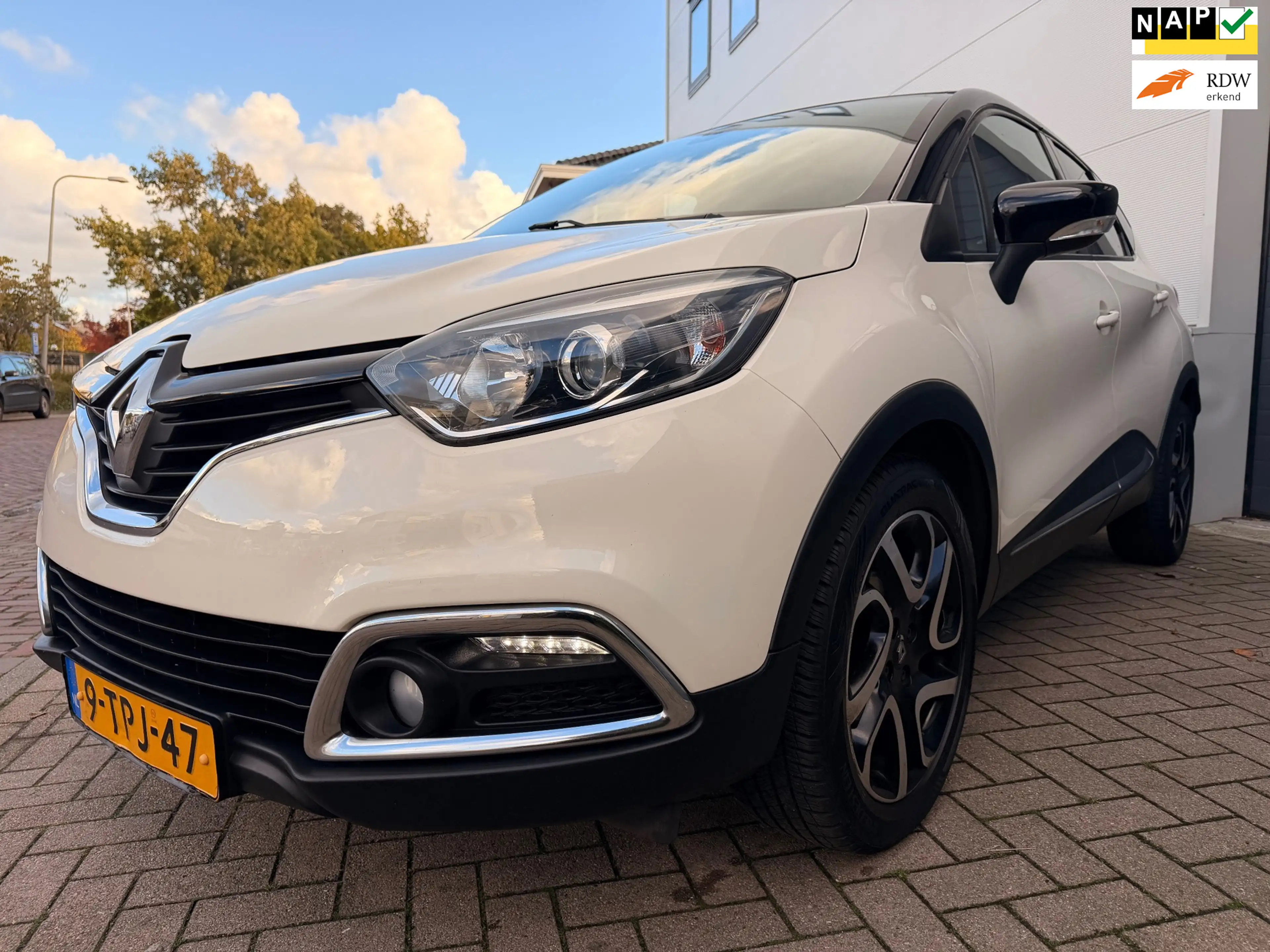 Renault Captur 0.9 TCe Dynamique/Camera/Navi/Pdc/Keyless/Trekhaak