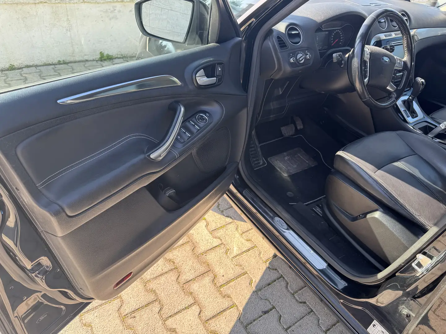 Ford S-Max 2.0 tdci Titanium  163cv powershift Чёрный - 2