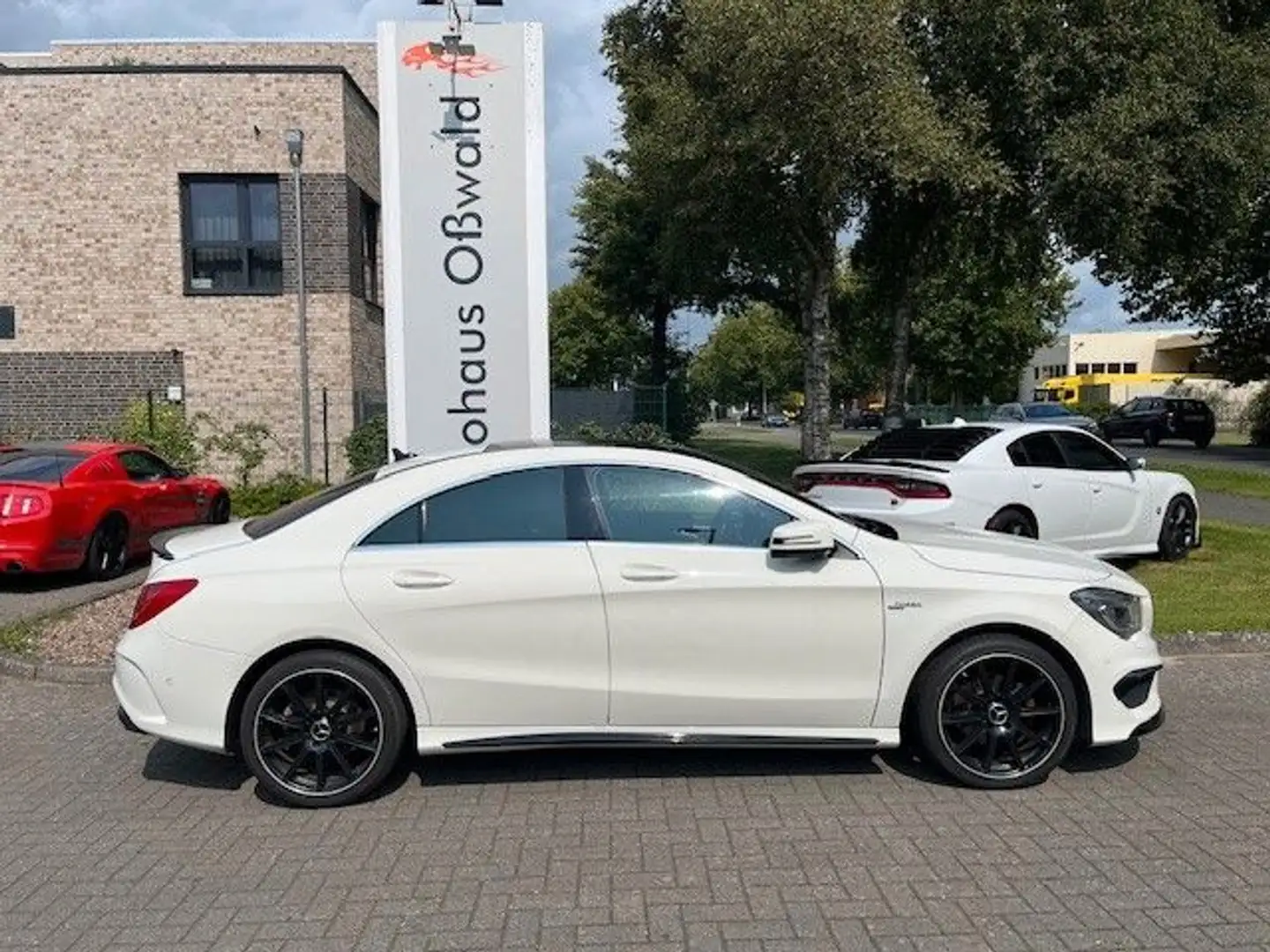 Mercedes-Benz CLA 200 CDI /AMG Line /Soundbox / nur 93Tkm Weiß - 2