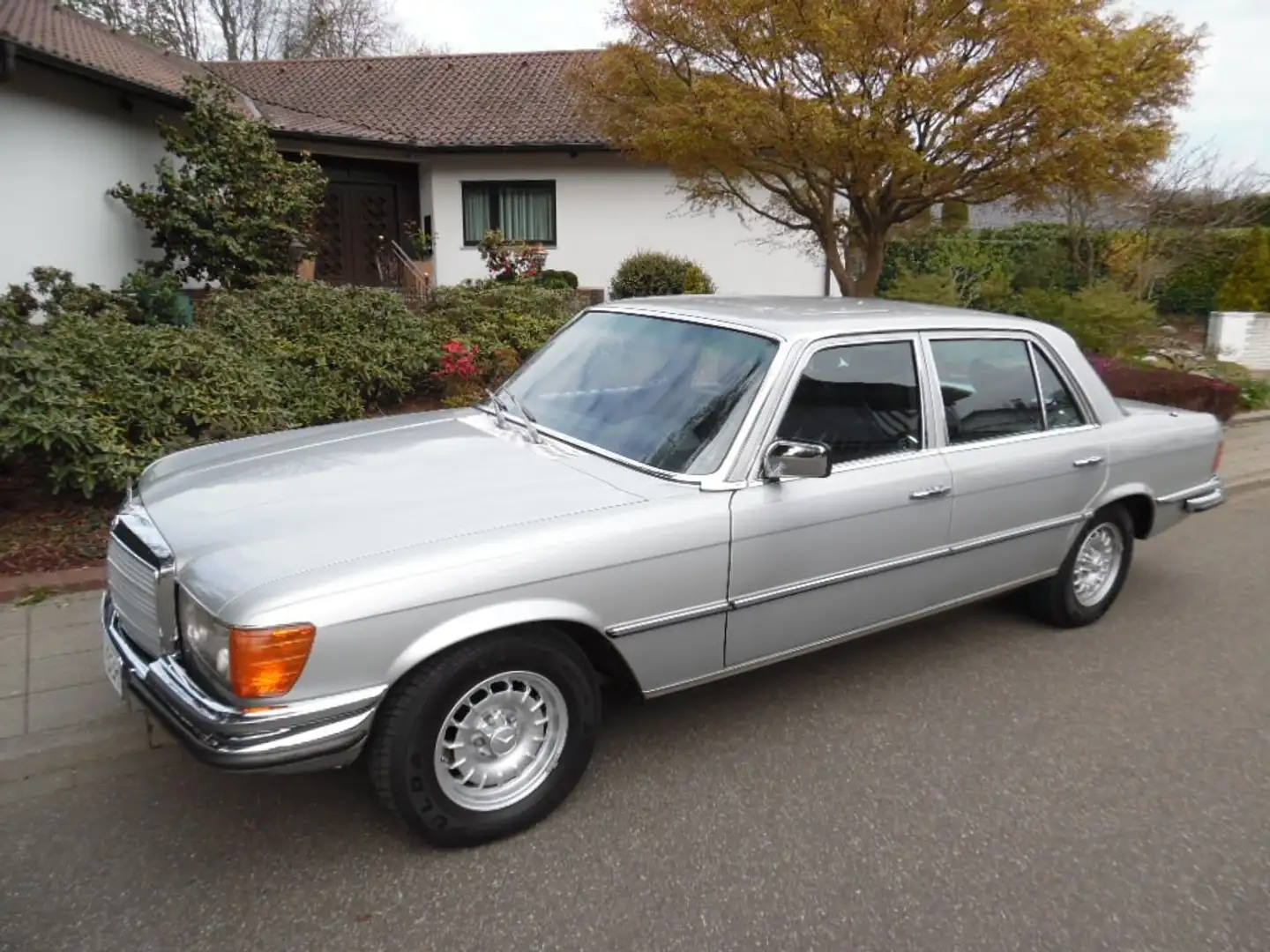 Mercedes-Benz 450 SEL Argintiu - 1