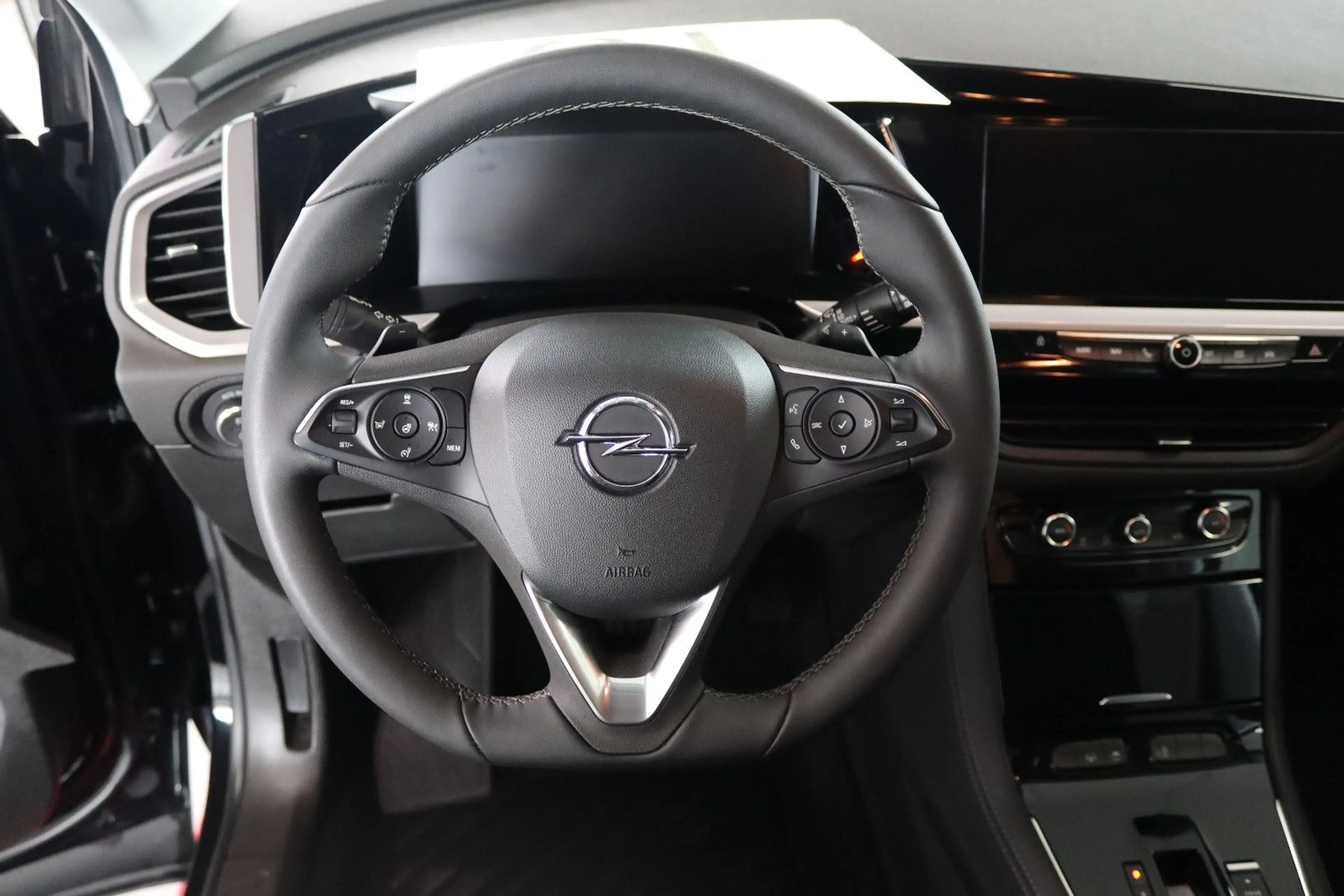 Opel Grandland X Grandland 1.2 Turbo GS Line * 1.HAND * — photo 11