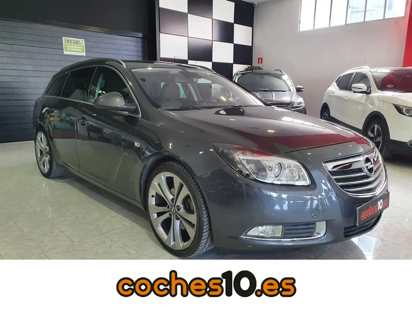 Opel Insignia ST 1.6T Edition Gris - 1