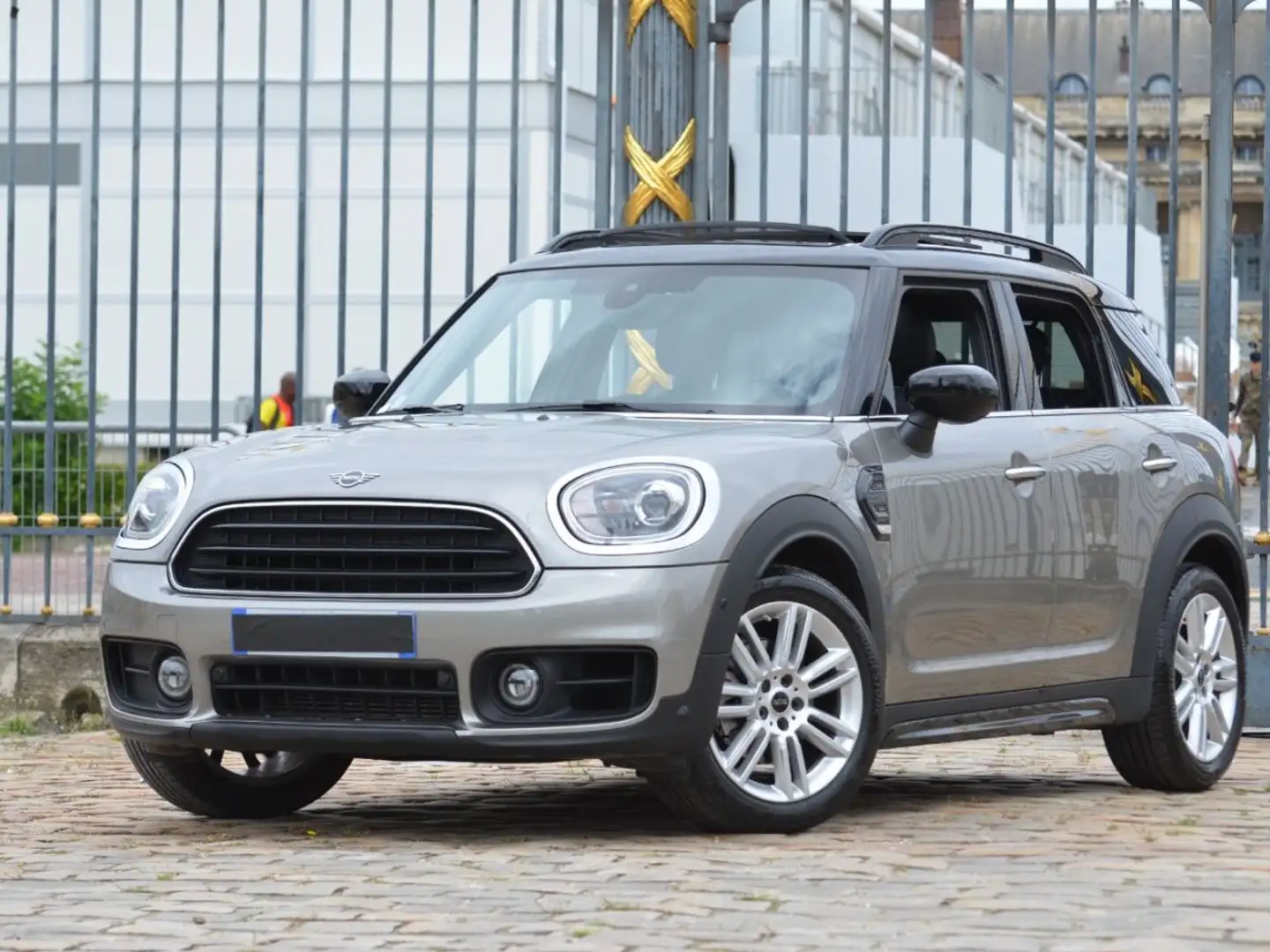 MINI Cooper Countryman Cooper Edition Longstone Beige - 1
