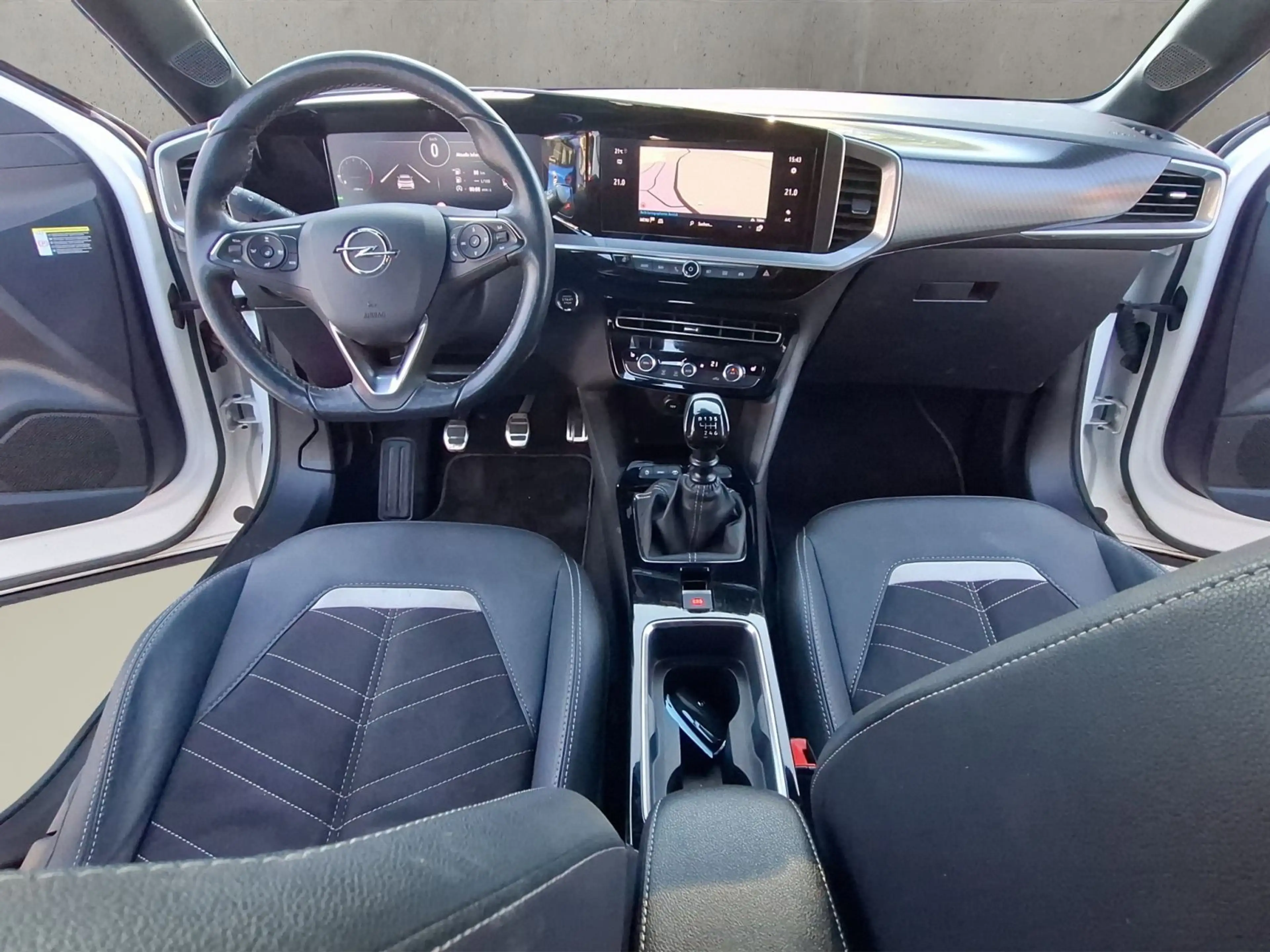 Opel Mokka 1.2 Turbo Ultimate, Alcantara — photo 15
