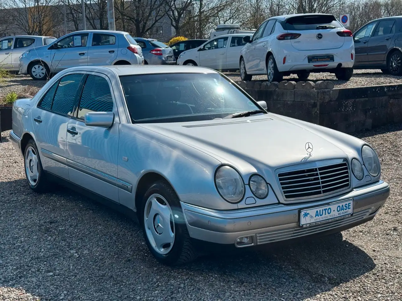 Mercedes-Benz E 280 *Automatik**Xenon*PDC*Klima*, foto 3
