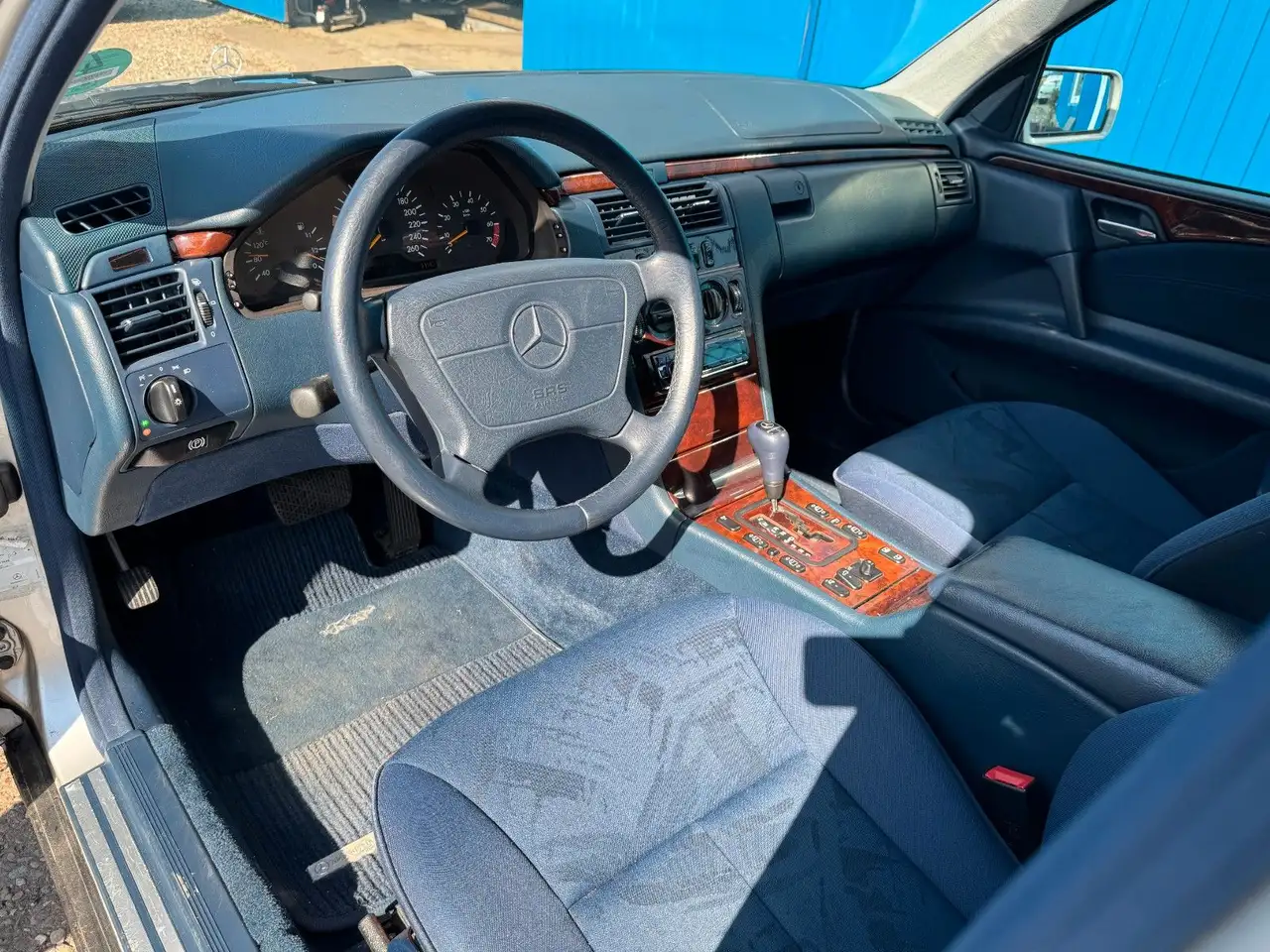 Mercedes-Benz E 280 *Automatik**Xenon*PDC*Klima*, foto 6