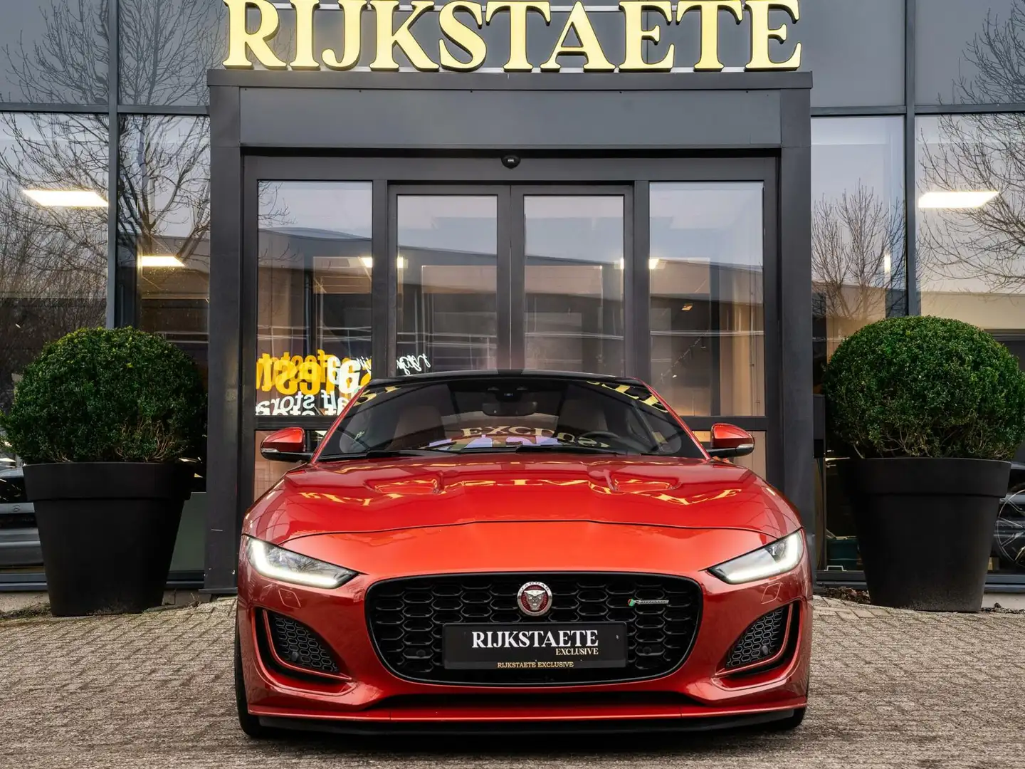 Jaguar F-Type P380 R-Dynamic AWD|PANO|MERIDIAN|ALCANTARA|20' Oranje - 2