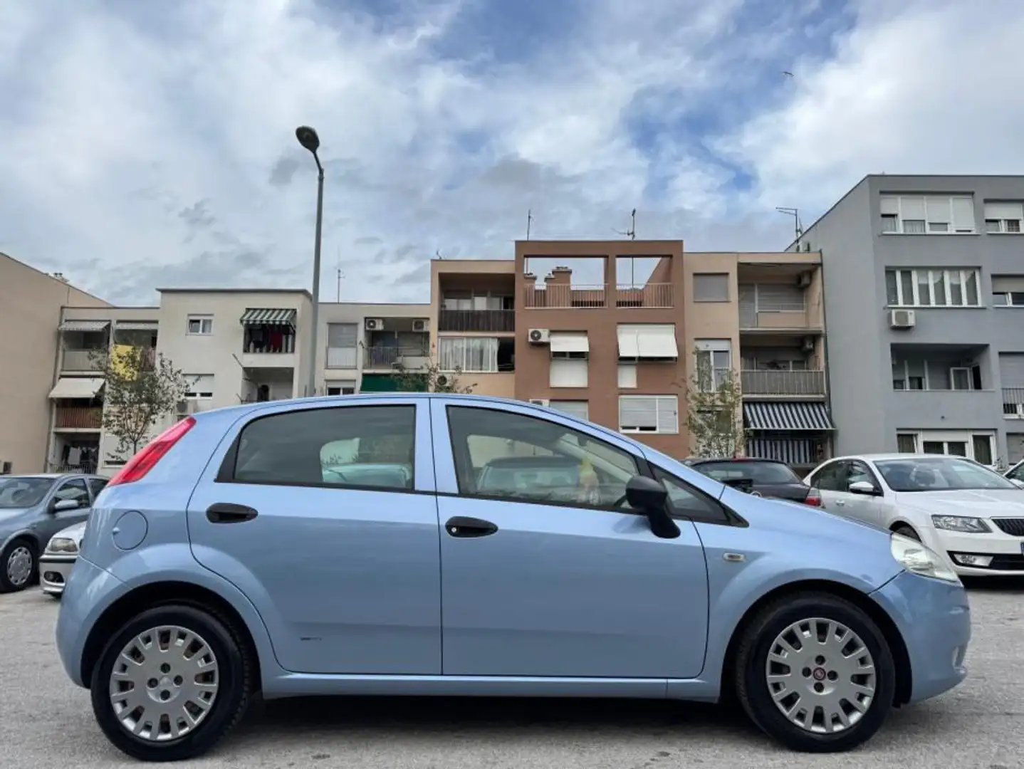 Fiat Grande Punto 1.4 8V 77 COLLEZIONE (KIT GRUAU) DUALOGIC A - 1