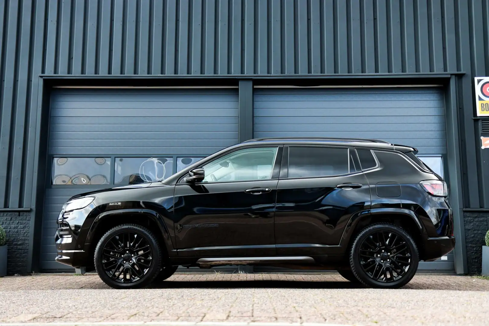 Jeep Compass 4xe 240 Plug-in Hybrid S /ALPINE/360 CAMERA/STOEL+ Zwart - 2