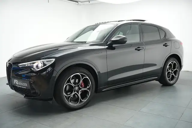 Alfa Romeo Stelvio view 6