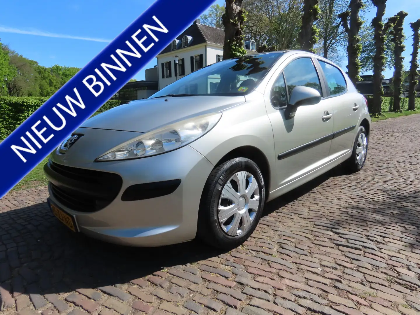 Peugeot 207 1.4 Cool 'n Blue Airco Cruisecontrol 5 drs Trekhaa Grijs - 1
