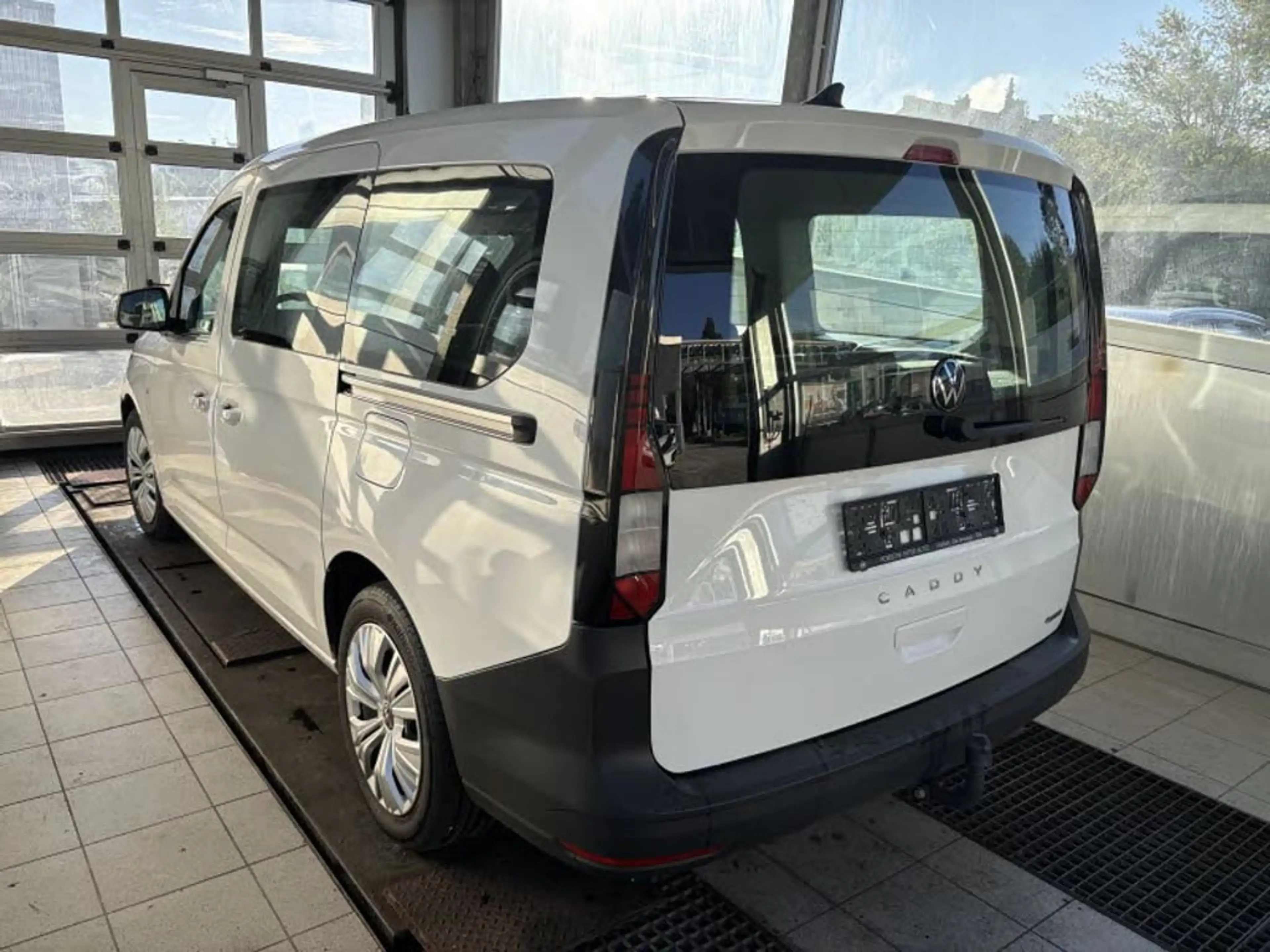 Volkswagen Caddy Maxi 4Motion-Top Zustand Np 39000 Eur! — photo 4