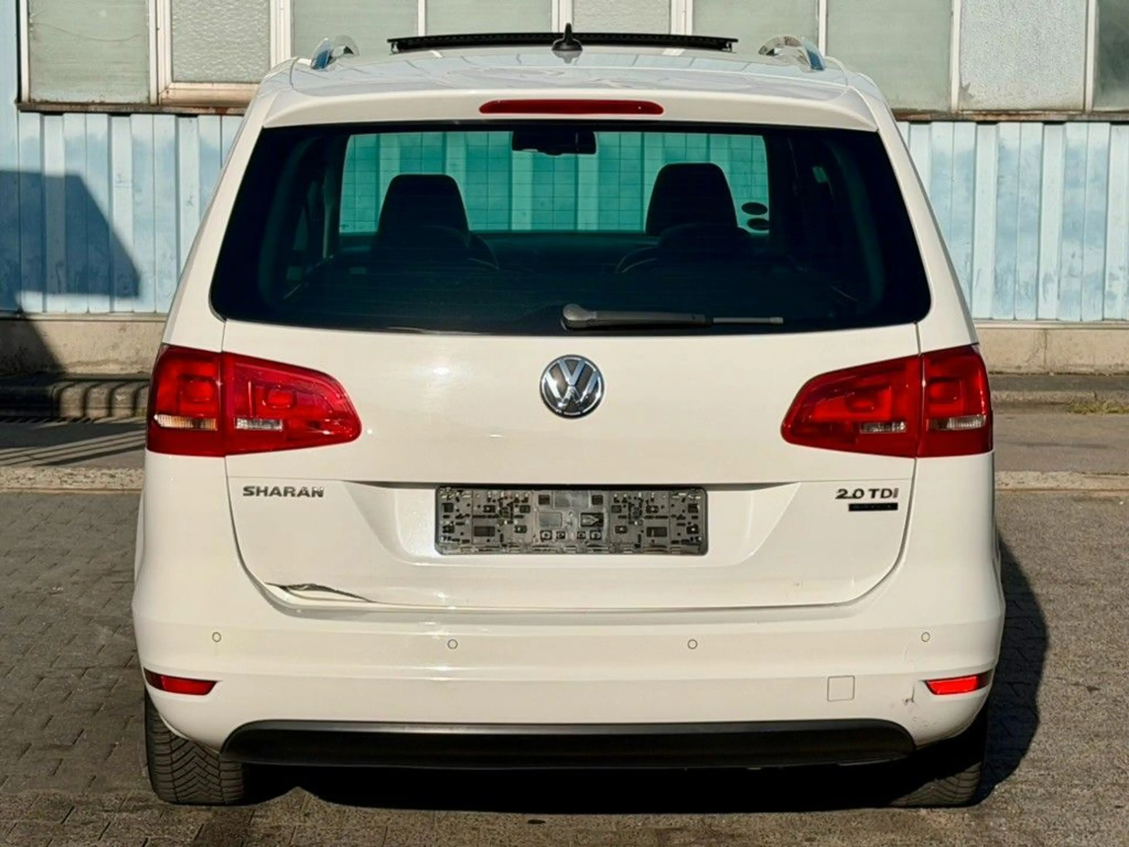 Volkswagen Sharan 2.0 TDI Highline Autom. Leder Pano BMT — photo 9