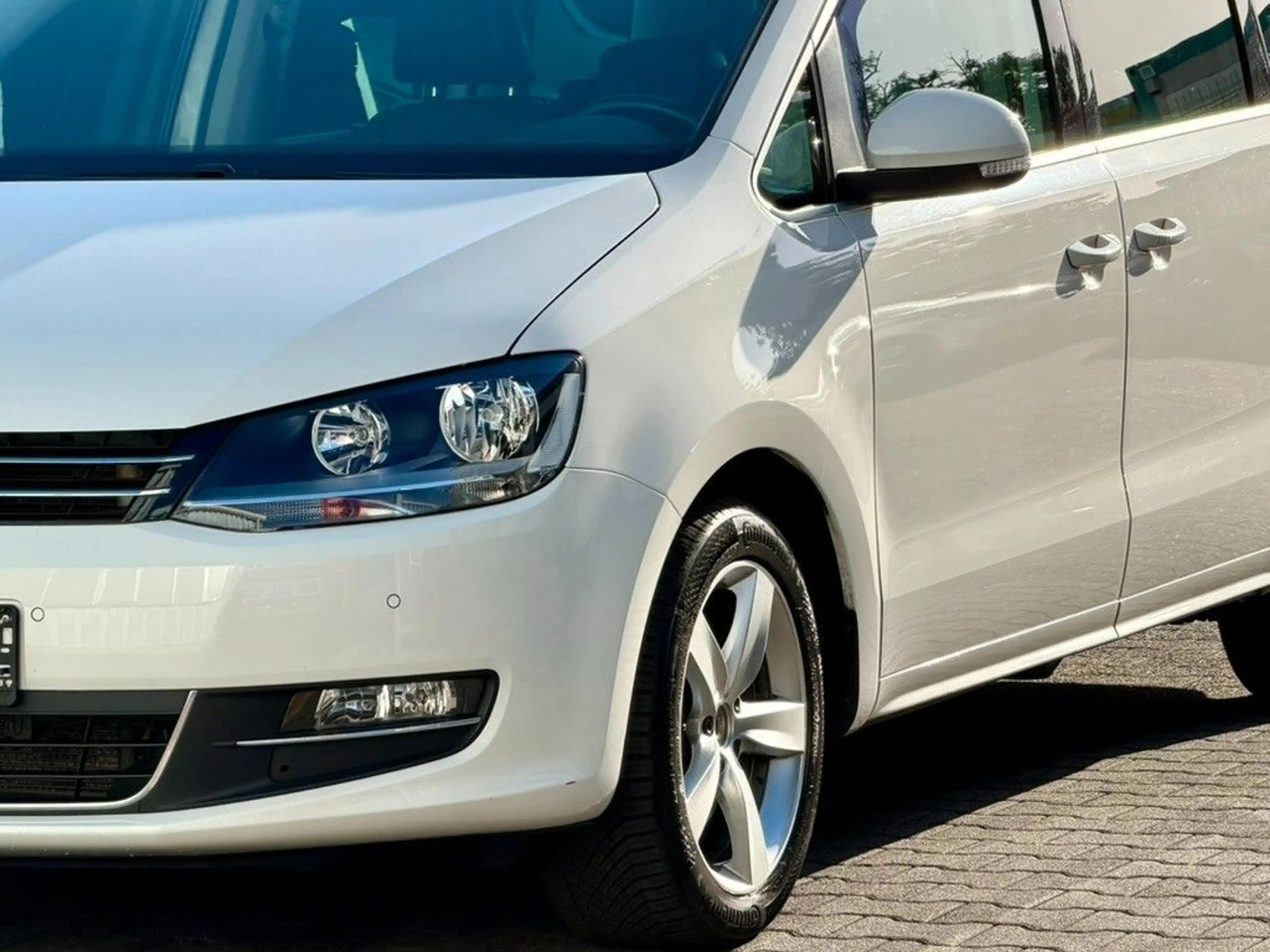 Volkswagen Sharan 2.0 TDI Highline Autom. Leder Pano BMT — photo 2
