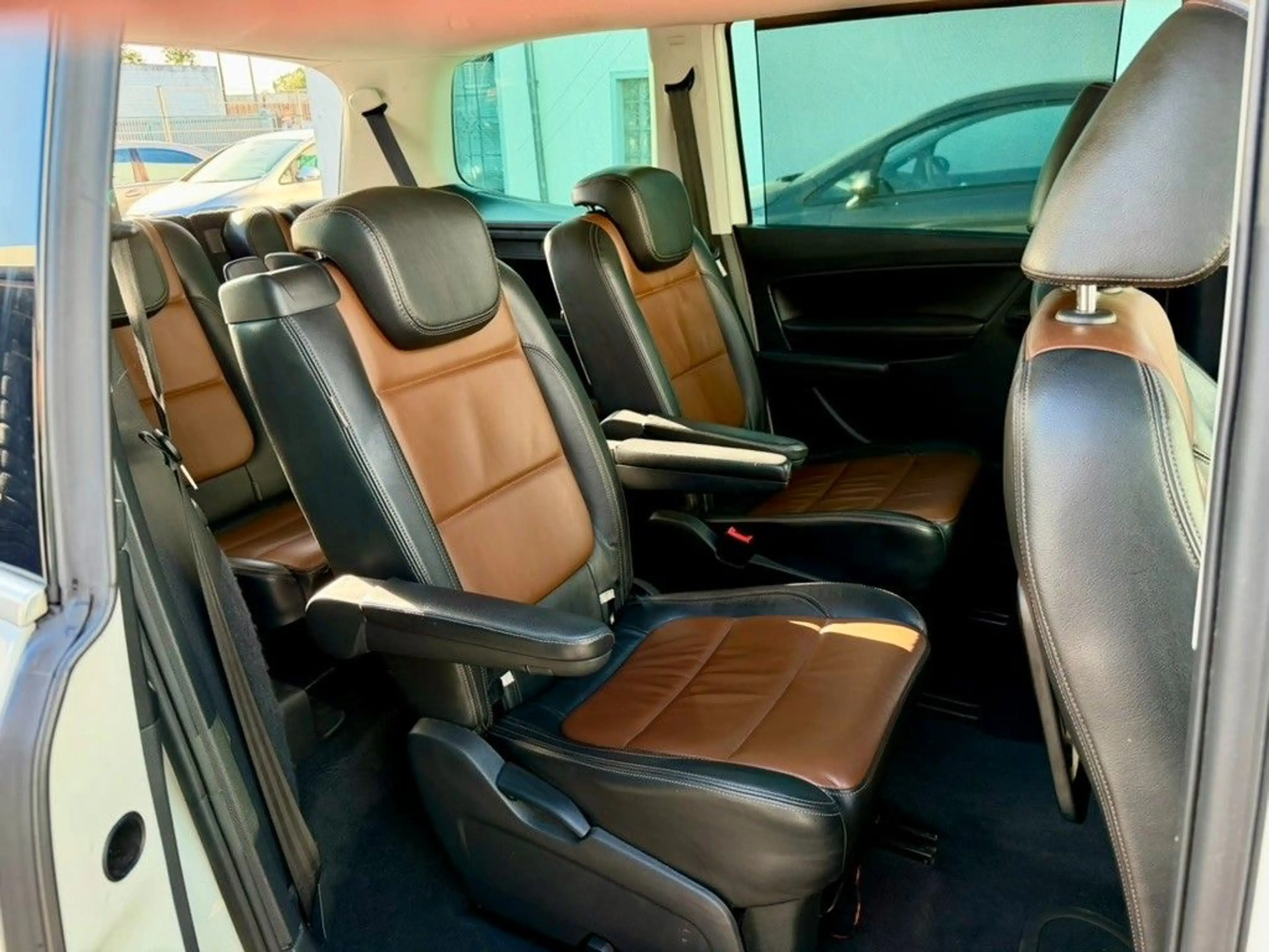 Volkswagen Sharan 2.0 TDI Highline Autom. Leder Pano BMT — photo 15