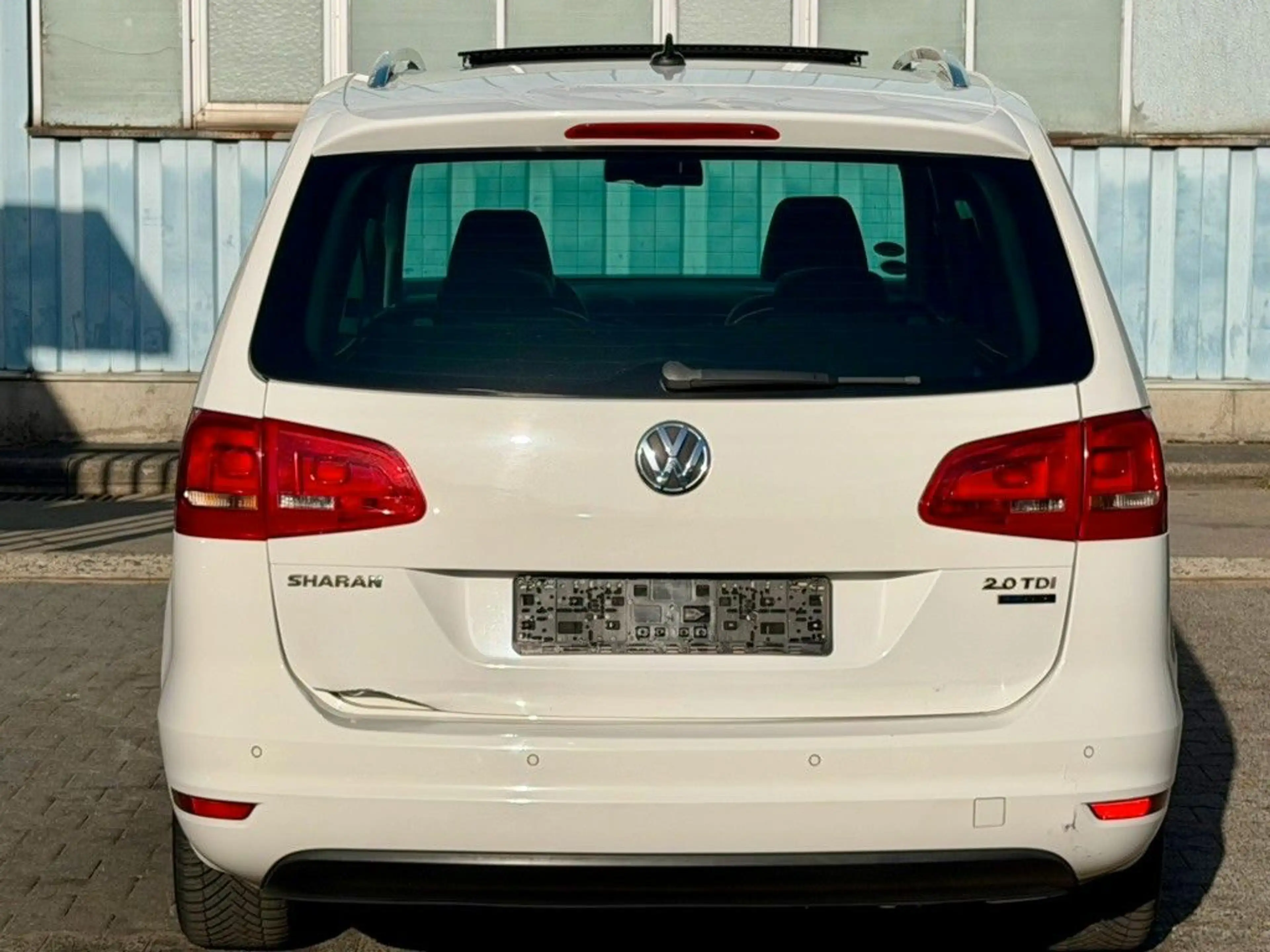 Volkswagen Sharan 2.0 TDI Highline Autom. Leder Pano BMT — photo 11