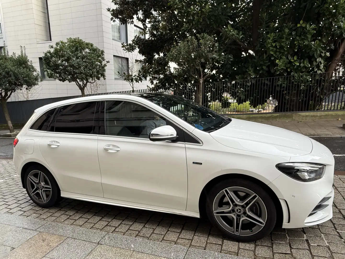 Mercedes-Benz B 250 250e 8G-DCT - 2