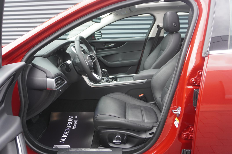 Jaguar XE S 2.0 AWD PANORAMA|KAMERA|APPLE|NAVI|ACC|LED — photo 12