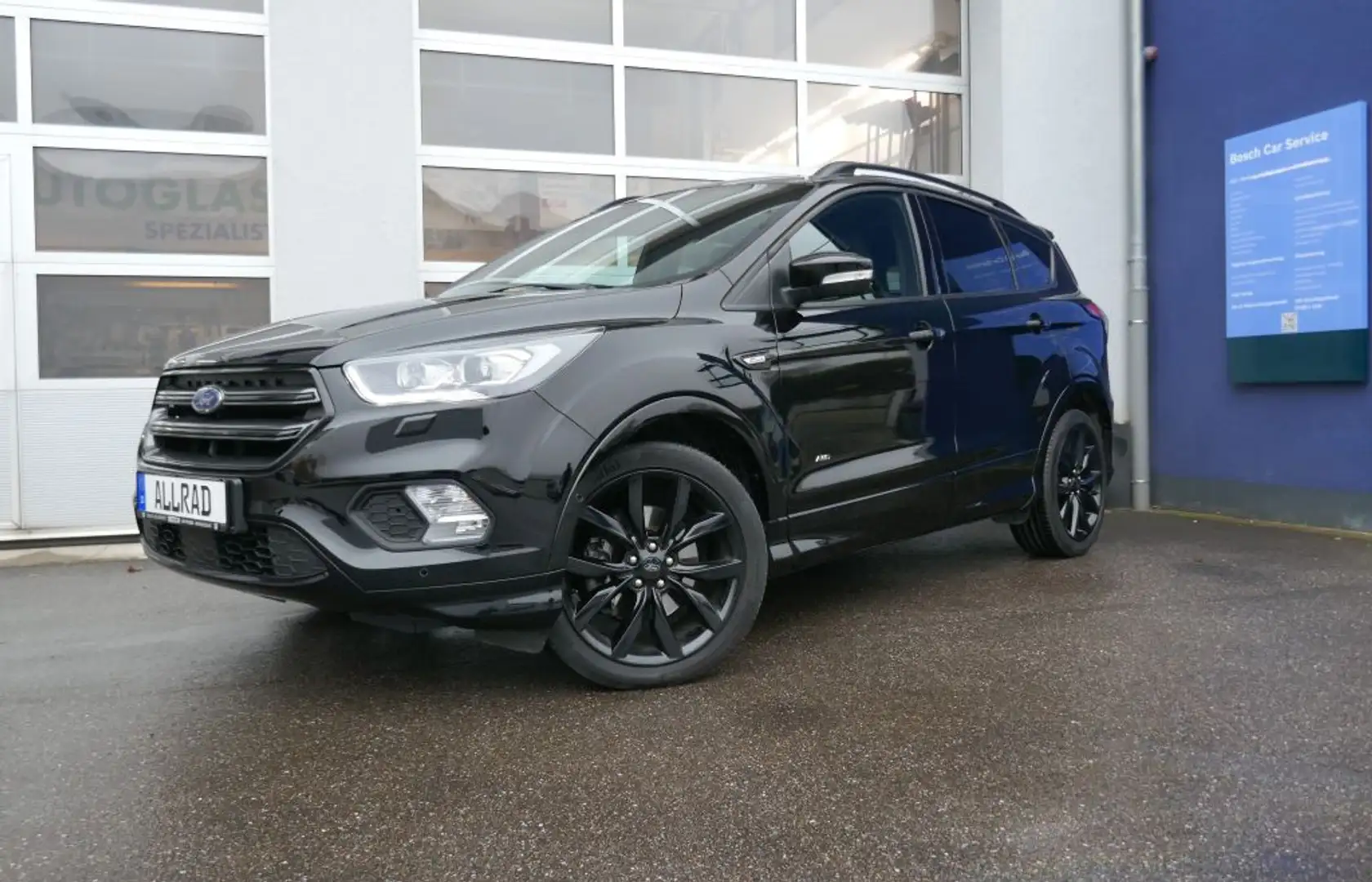 Ford Kuga 2.0 4x4 Aut. 1.HAND ST-Line NAVI KAMERA PARKLENK Schwarz - 1
