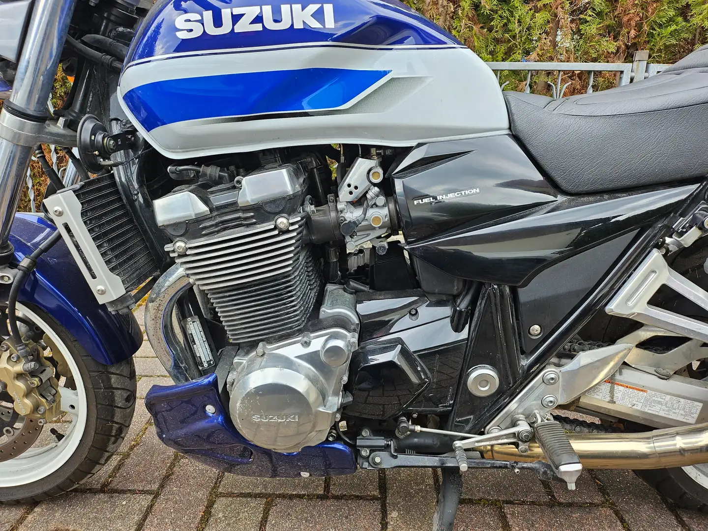 Suzuki GSX 1400 Bleu - 2