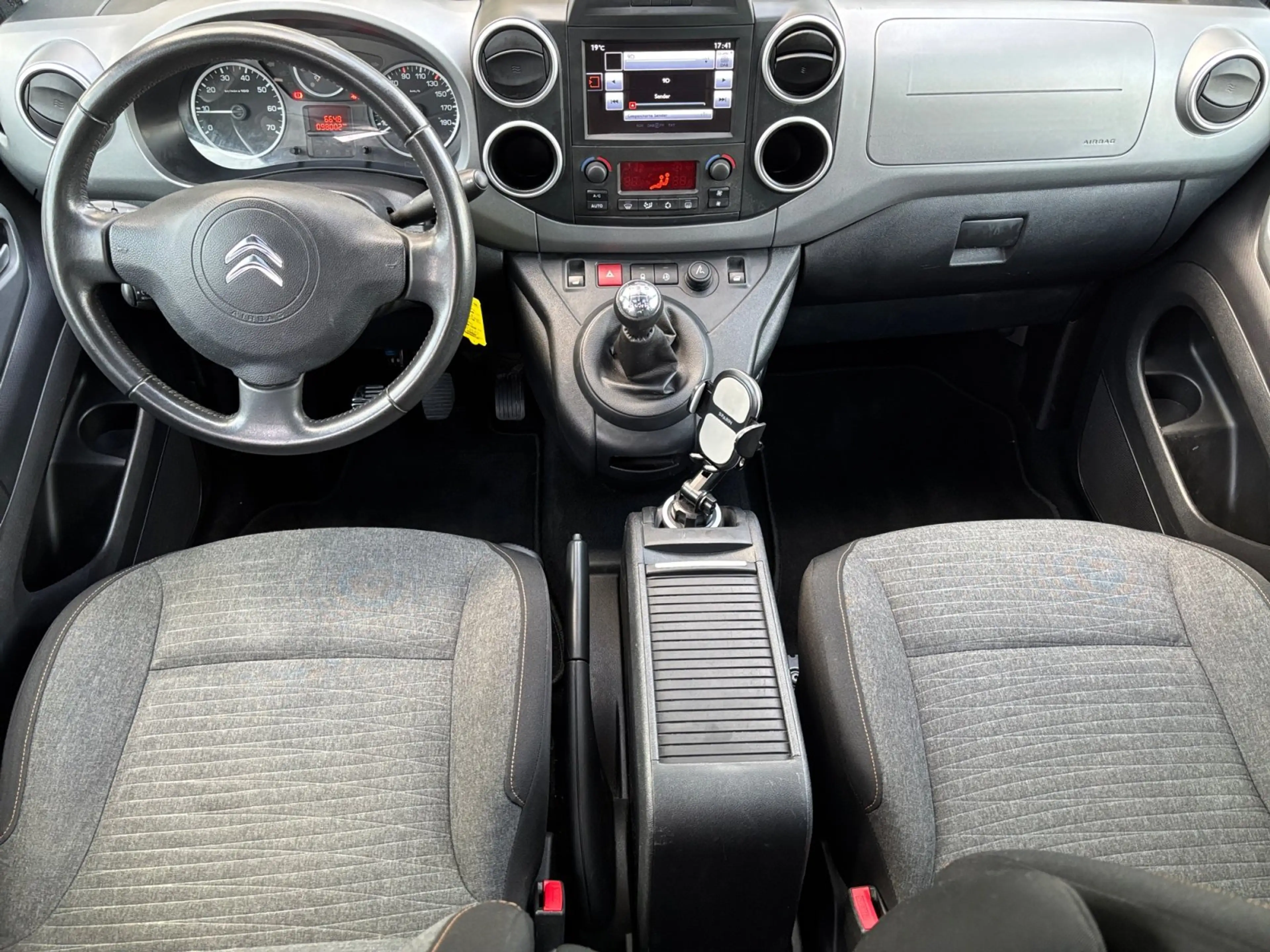 Citroen Berlingo Kombi 1.2 Navi+Kamera+Sitzhz+Pano+AHK — photo 9