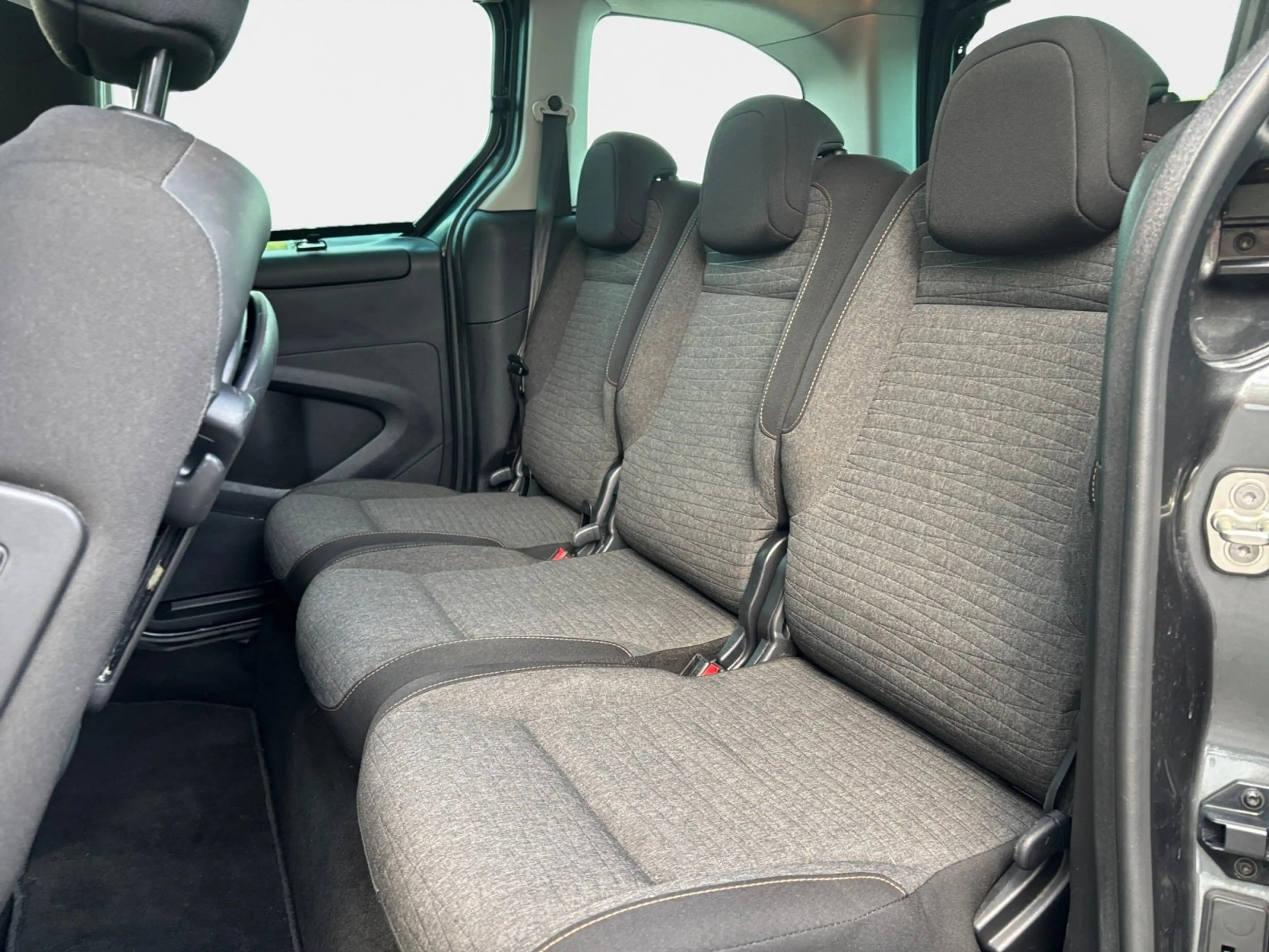 Citroen Berlingo Kombi 1.2 Navi+Kamera+Sitzhz+Pano+AHK — photo 10