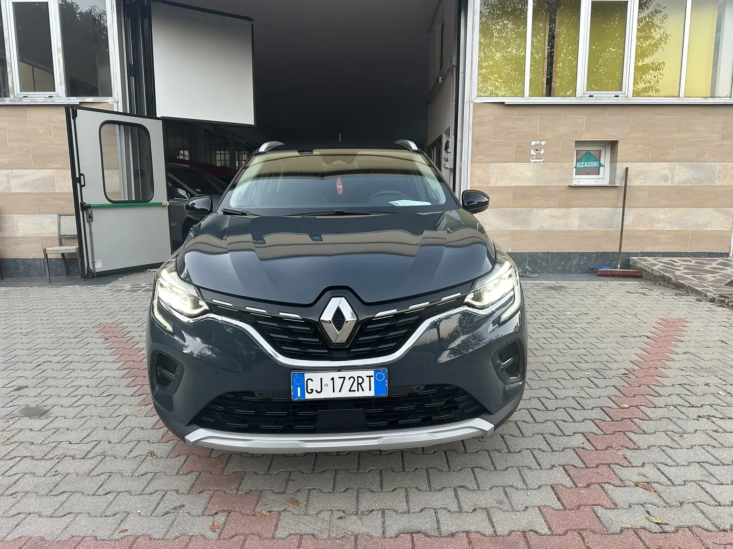 Renault Captur 1.6 E-Tech hybrid Initiale Paris 145cv auto - 1