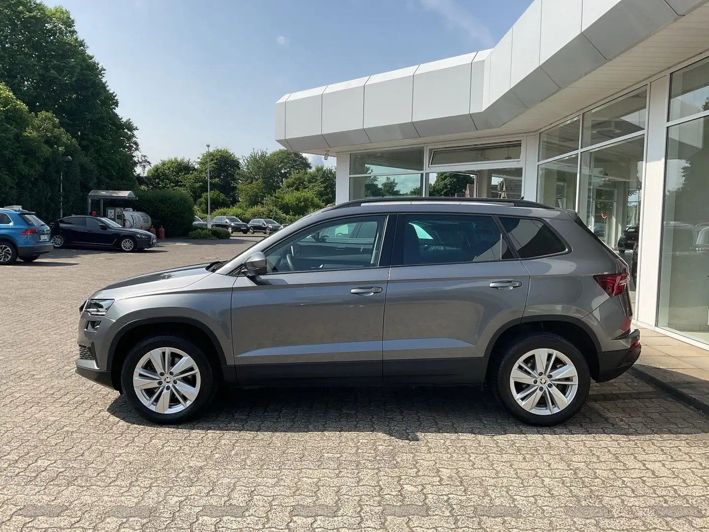 Skoda Karoq Selection 1.5 TSI DSG ACC LED RFK Sitzhzg Grau - 2