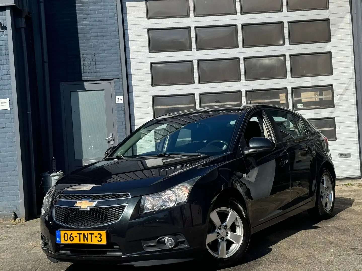 Chevrolet Cruze 1.6 LT | Clima | Navi | Cruise | PDC Fekete - 1
