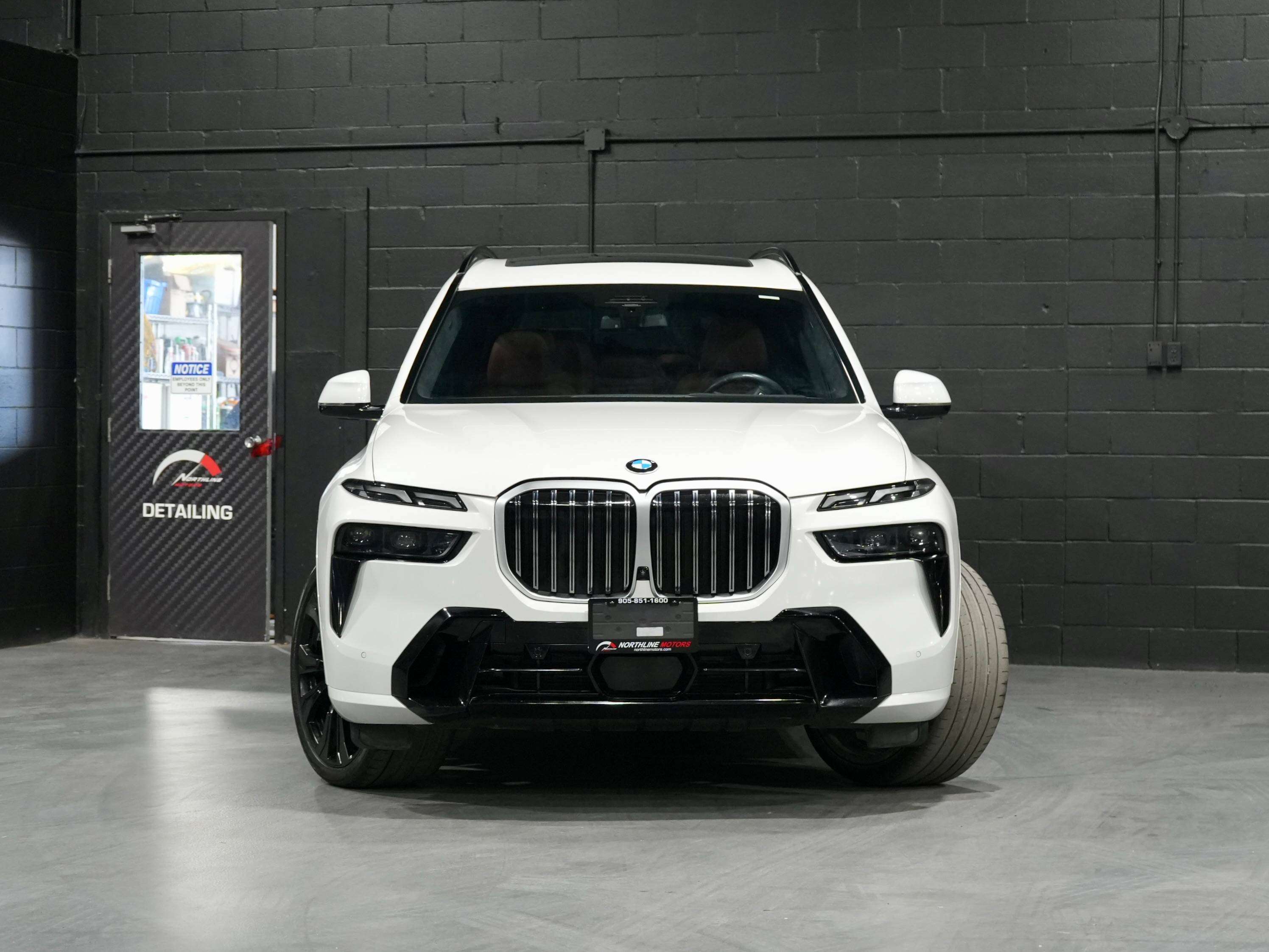 2023 BMW X7