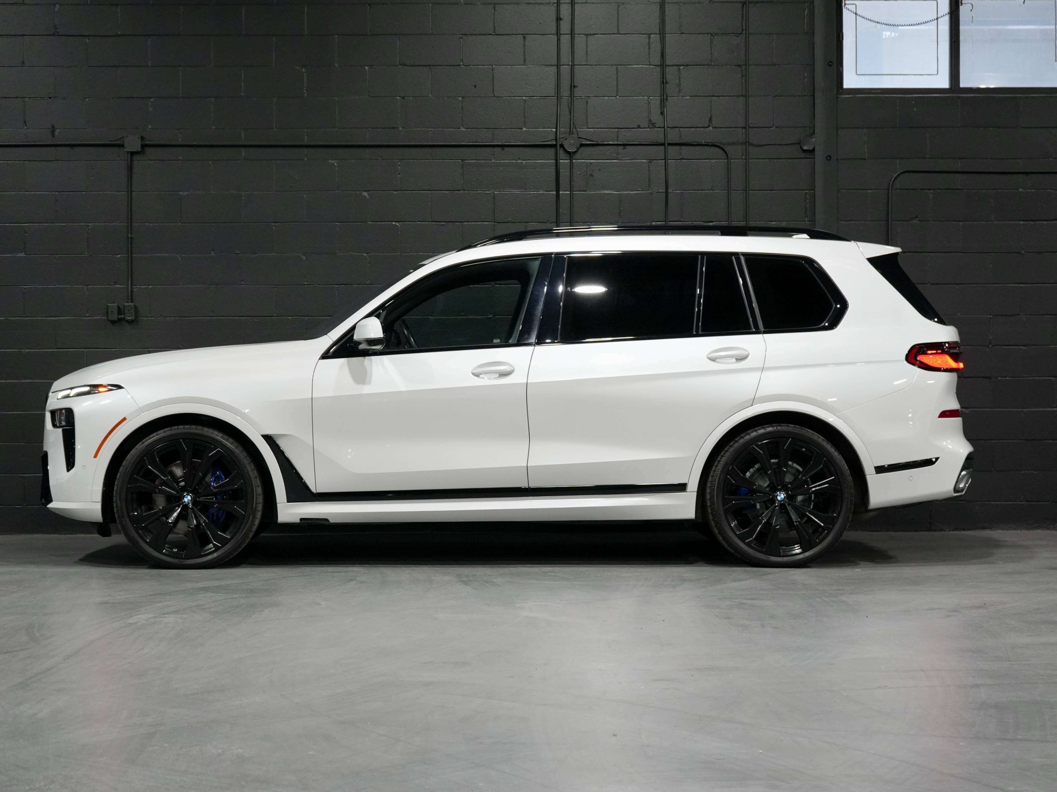 2023 BMW X7