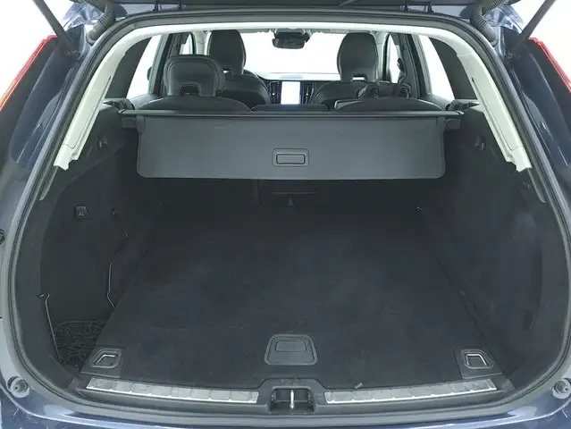 Volvo XC60 view 14