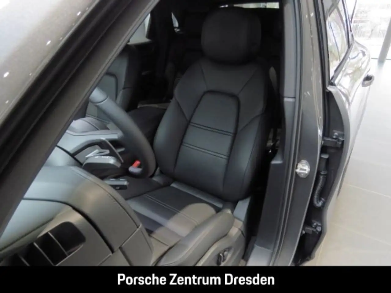 Porsche Cayenne *Panorama*AHK*Sportaga*Bose*HD Matrix 5
