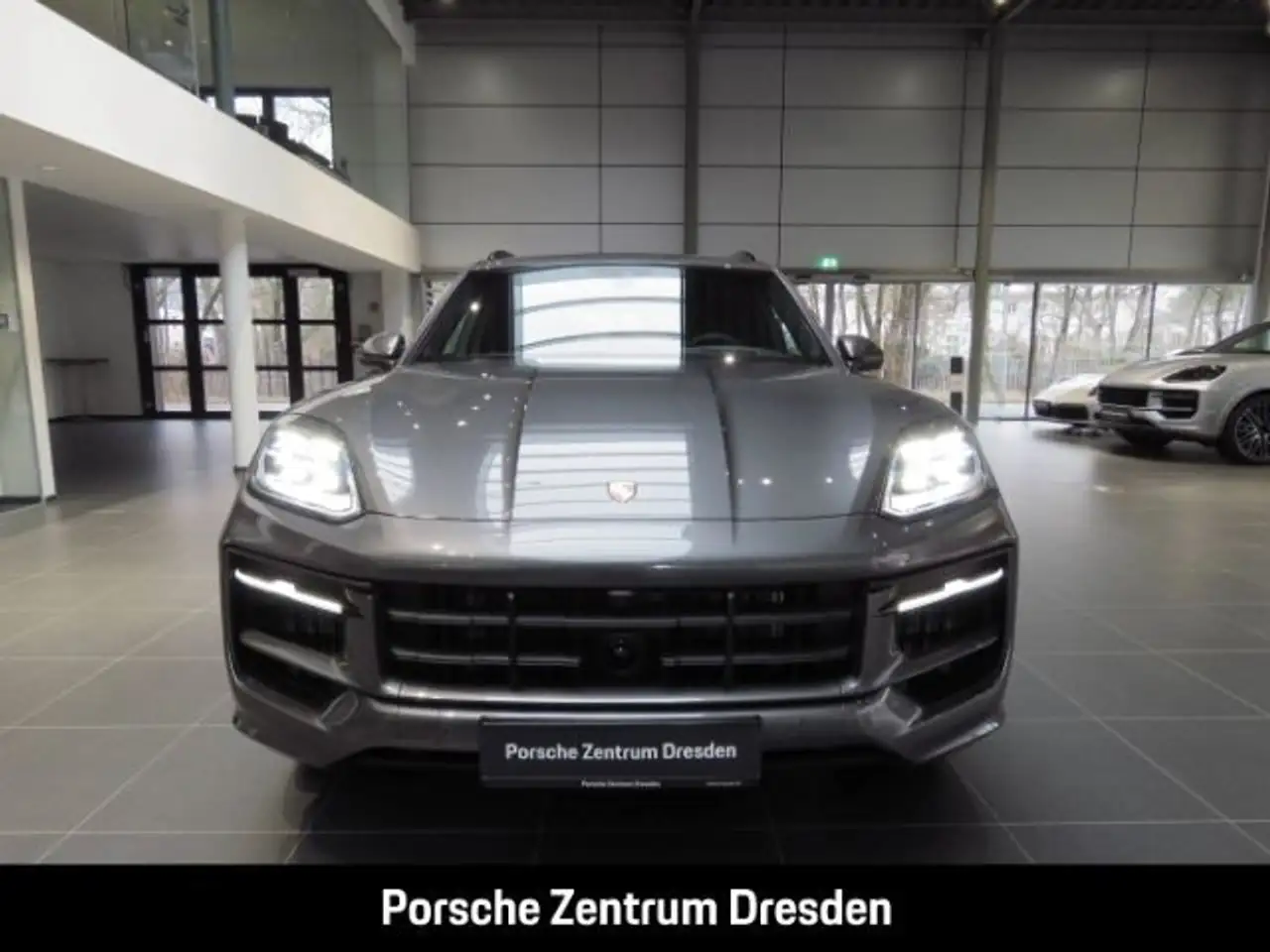Porsche Cayenne *Panorama*AHK*Sportaga*Bose*HD Matrix 11