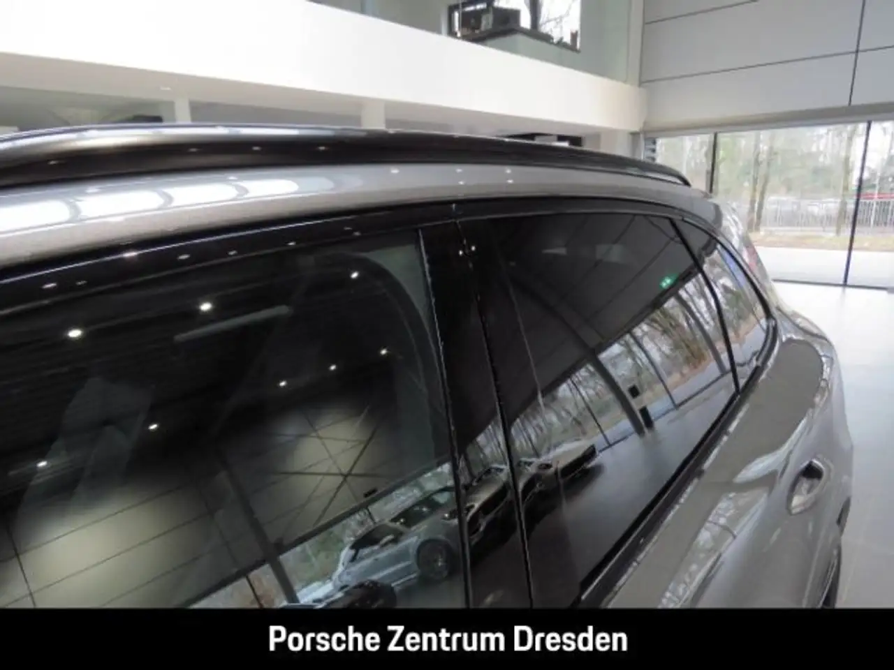 Porsche Cayenne *Panorama*AHK*Sportaga*Bose*HD Matrix 12