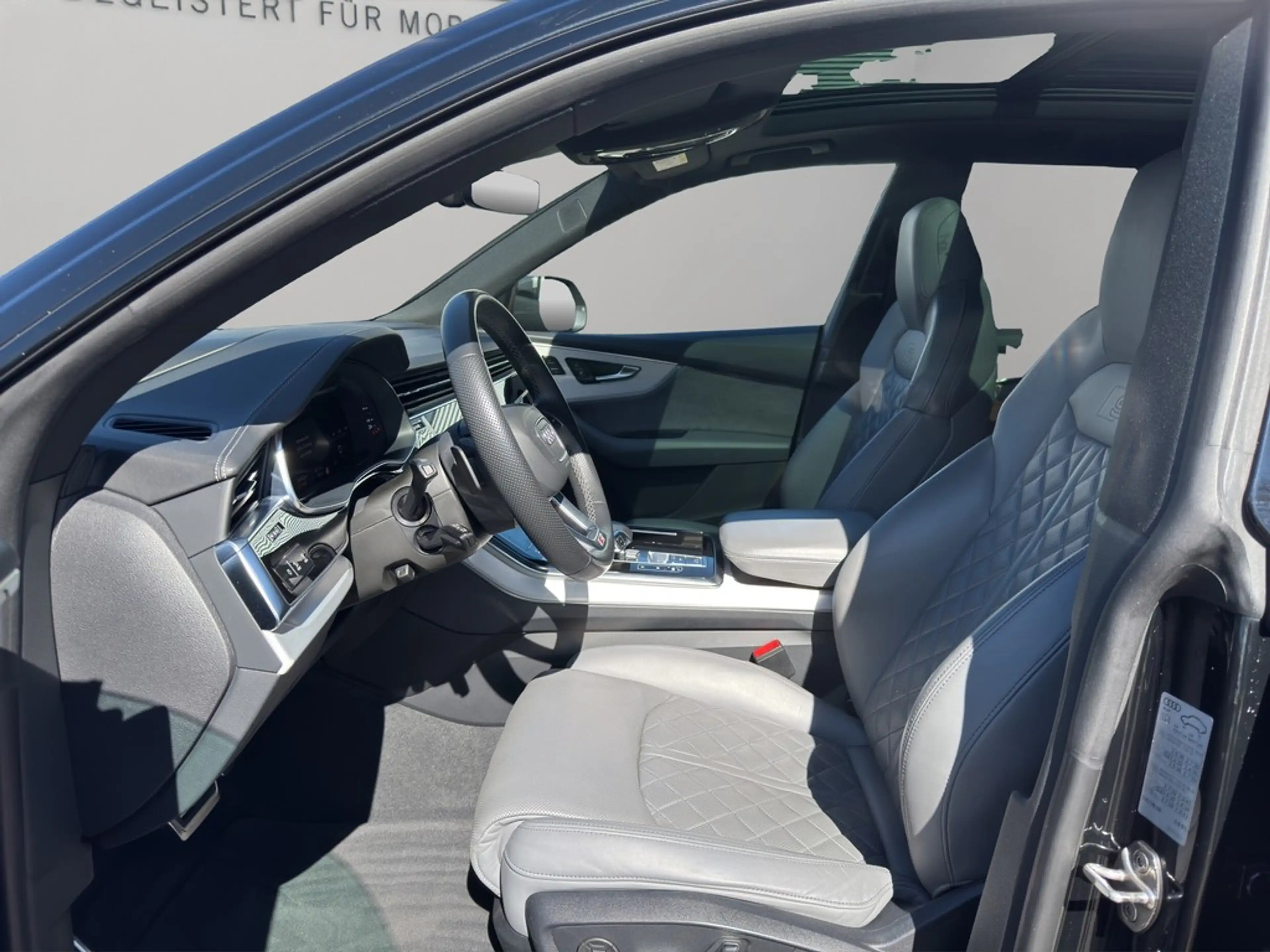Audi SQ8 4.0 TFSI Quat. Tiptr. AHK Pano Standheizung — photo 11