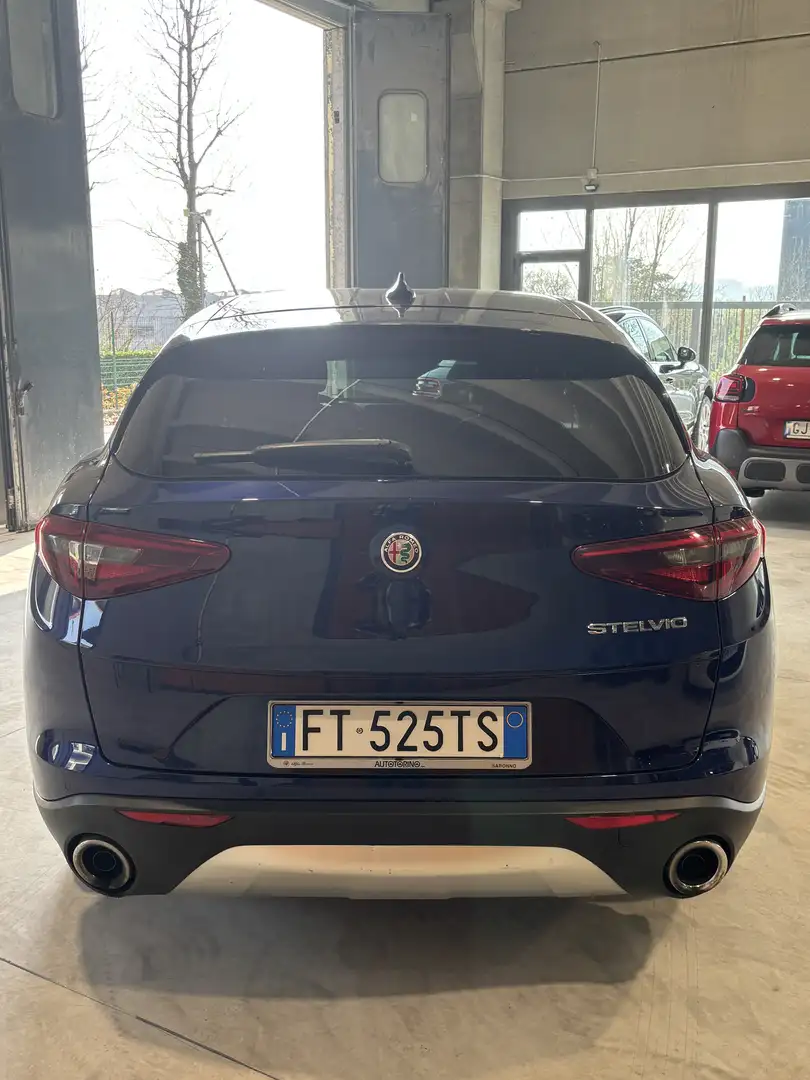 Alfa Romeo Stelvio 2.2 t Business rwd 160cv auto my19 Blau - 2