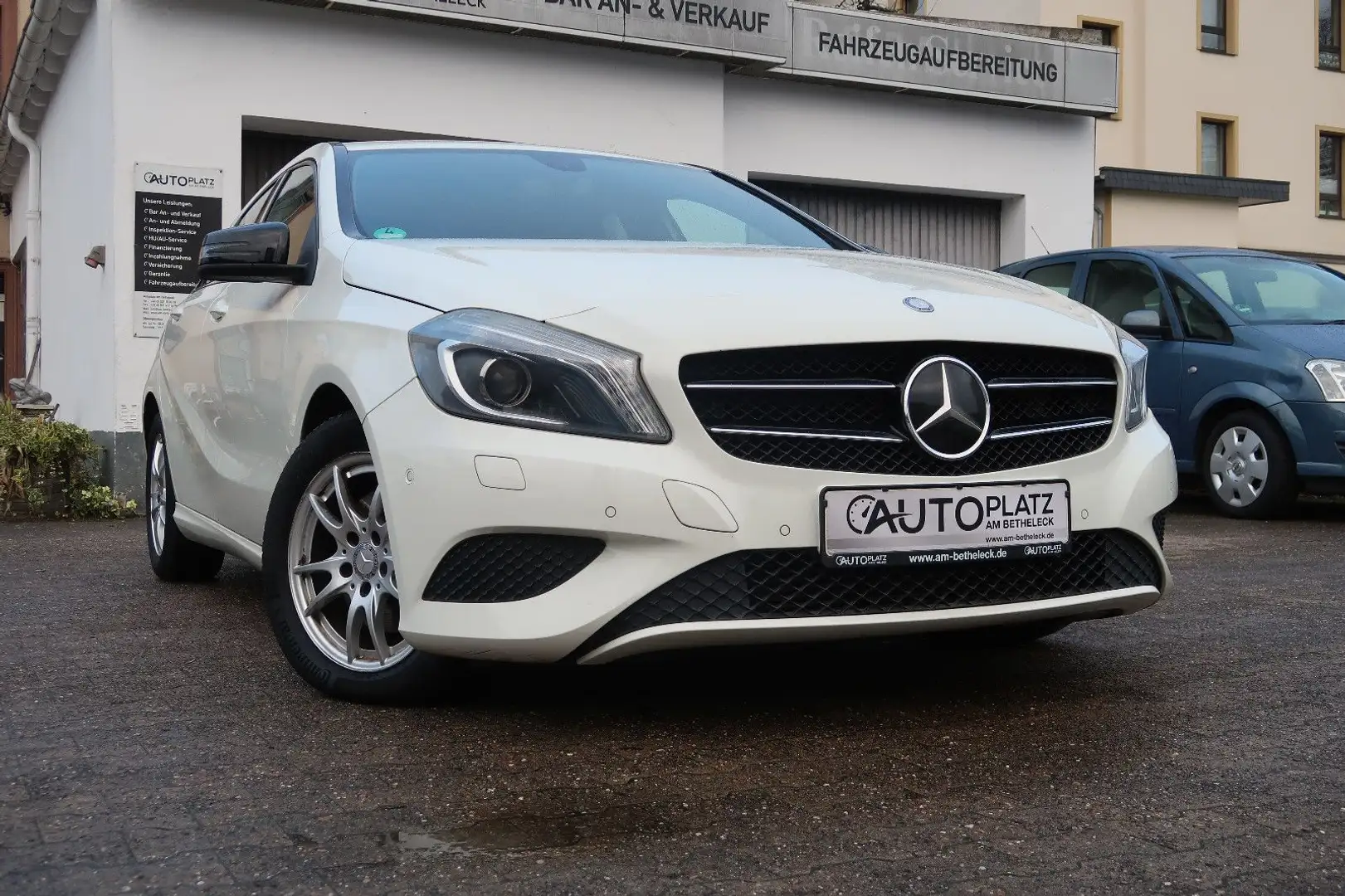 Mercedes-Benz A 180 BlueEfficiency *XENON *NAVI *KAMERA *ALU Blanc - 2