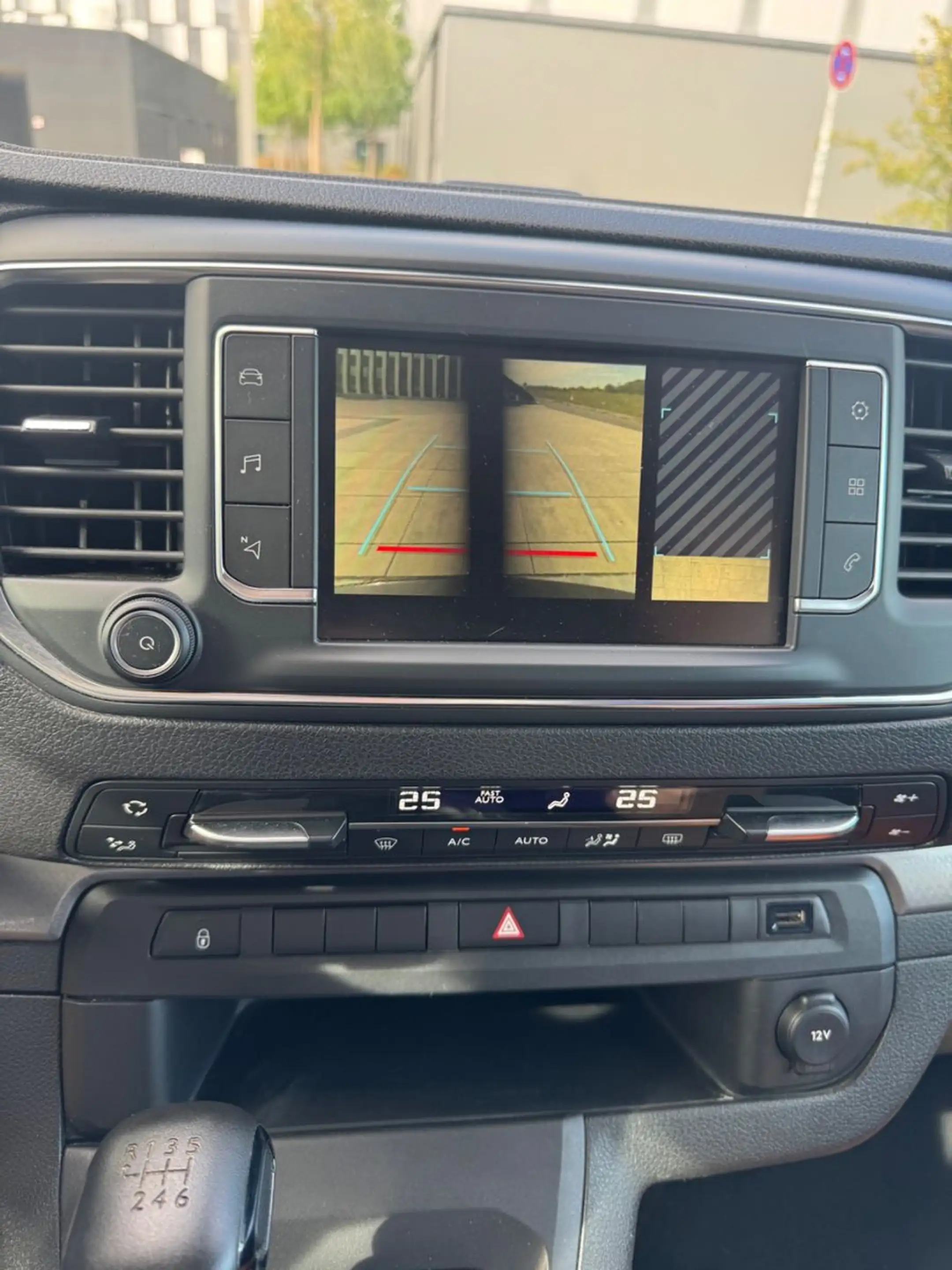 Citroen Spacetourer Spacetourer Feel M — photo 12