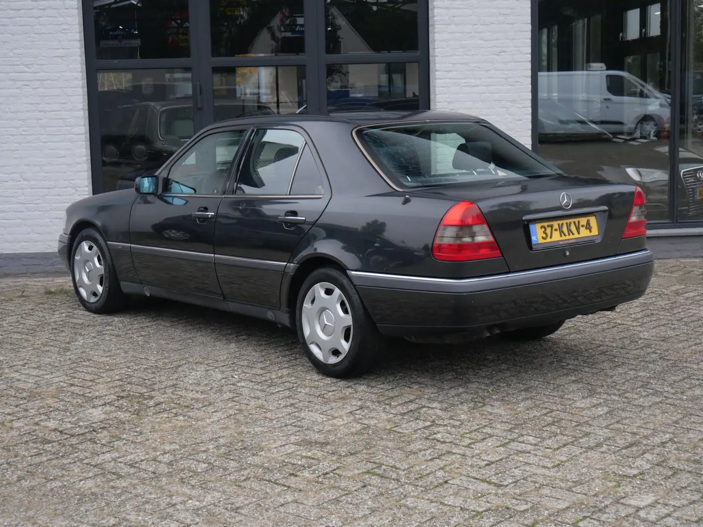 Mercedes-Benz C 280 Elegance Airco Automaat Nieuwe apk Gris - 2