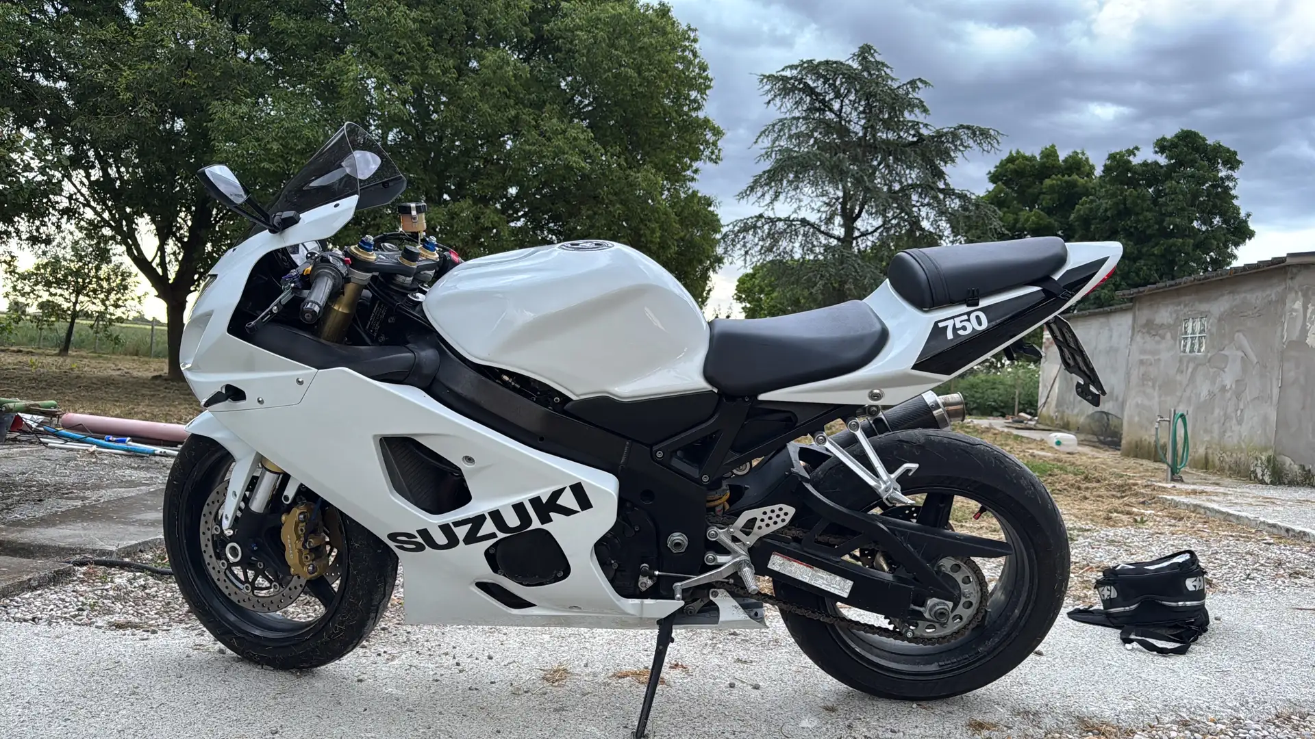 Suzuki GSX-R 750 Bianco - 1
