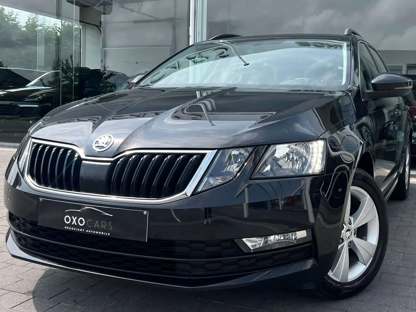 Skoda Octavia 1.5 TSI 130CV / DSG / Essence + CNG / Boite Auto / Noir - 1