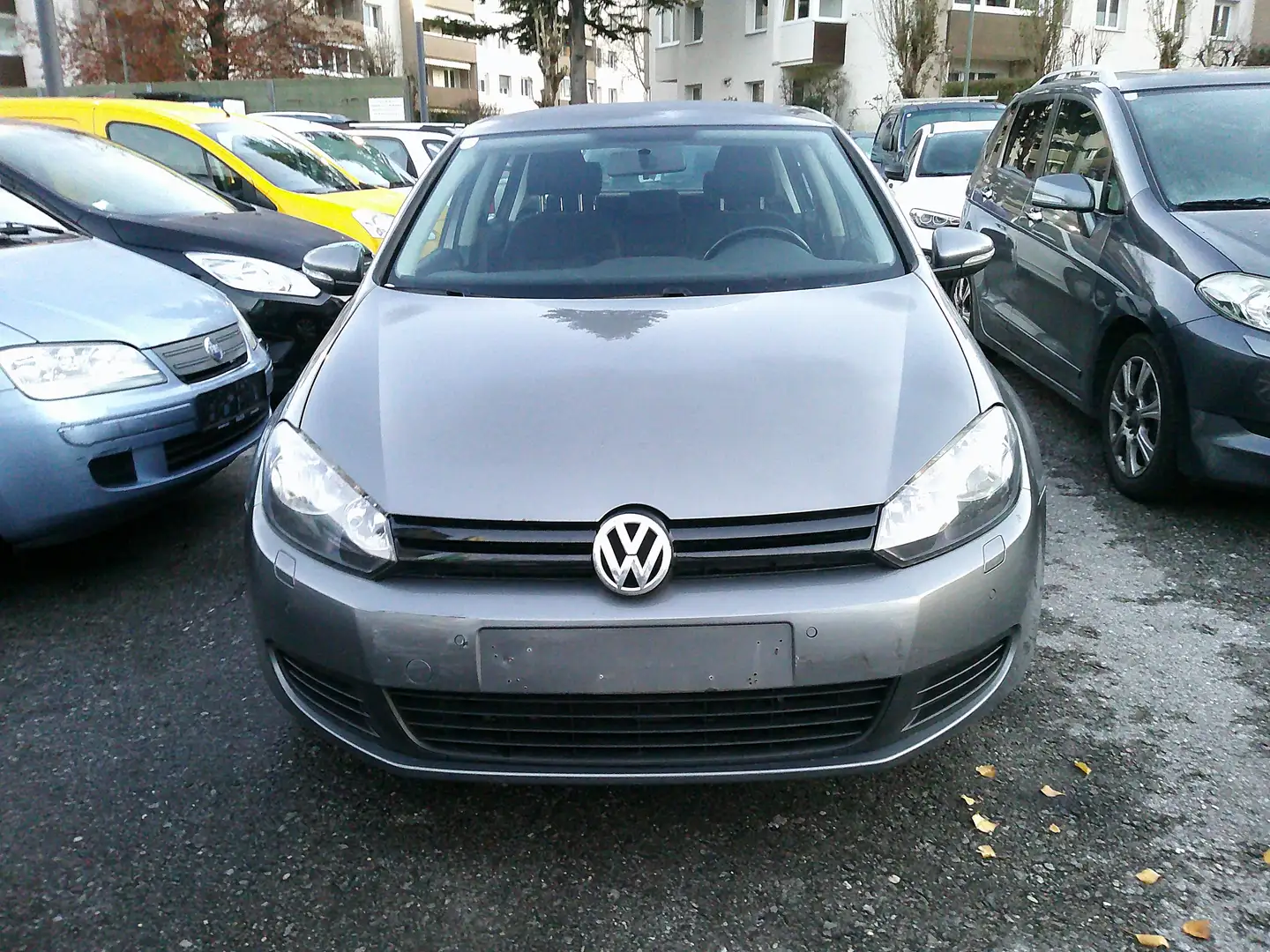 Volkswagen Golf Trendline BlueMotion/BMT Grijs - 2